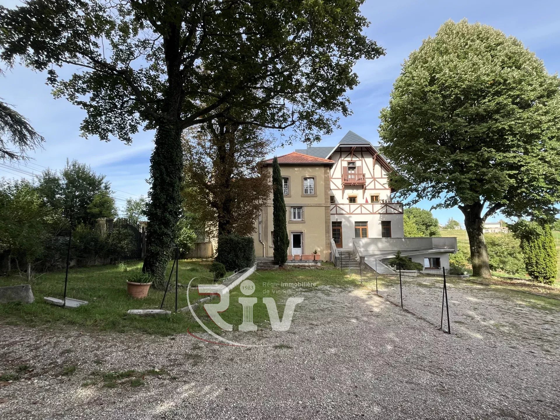 Agence immobilière de 