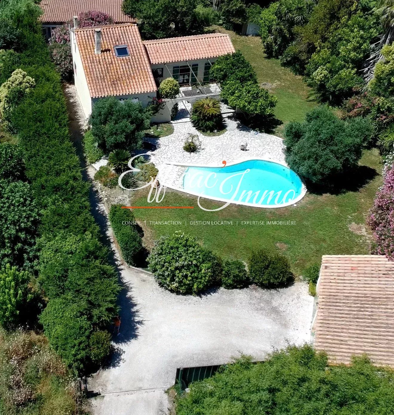 Maison 6P sur terrain de 2100m² avec piscine et dépendance
