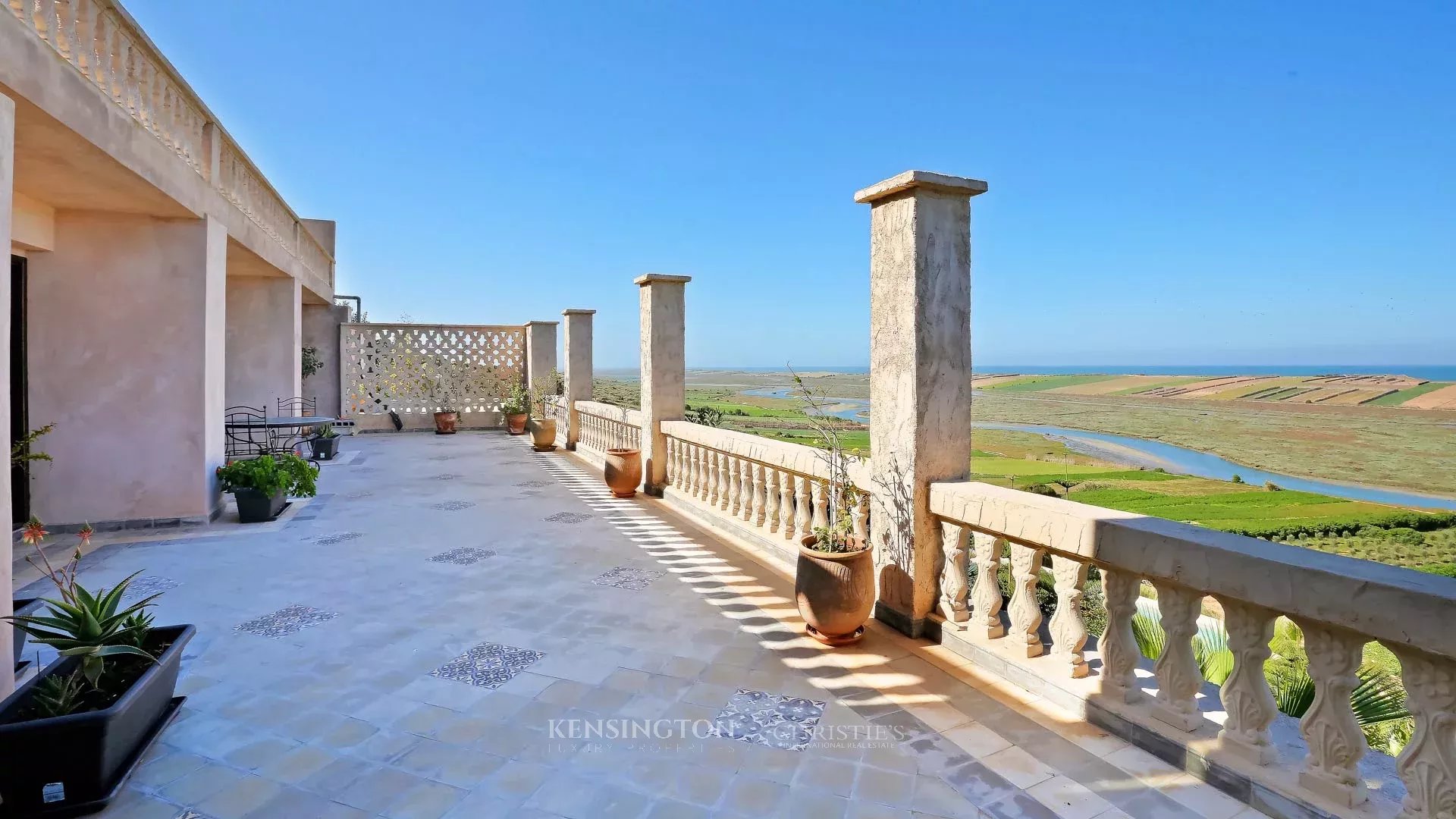 6 Bedroom Villa/Townhouse's Image 9