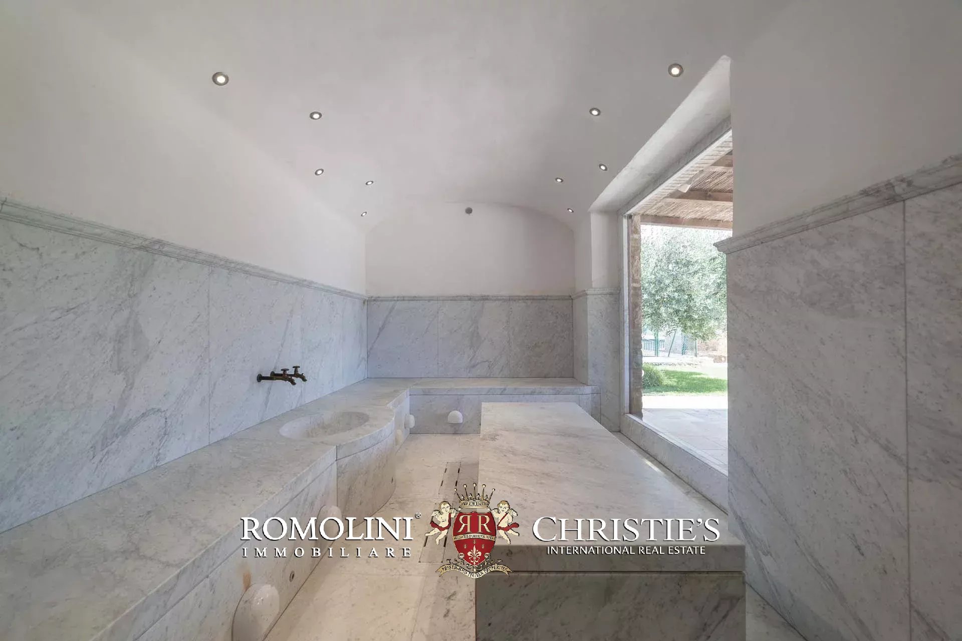17 Bedroom Villa/Townhouse's Image 91