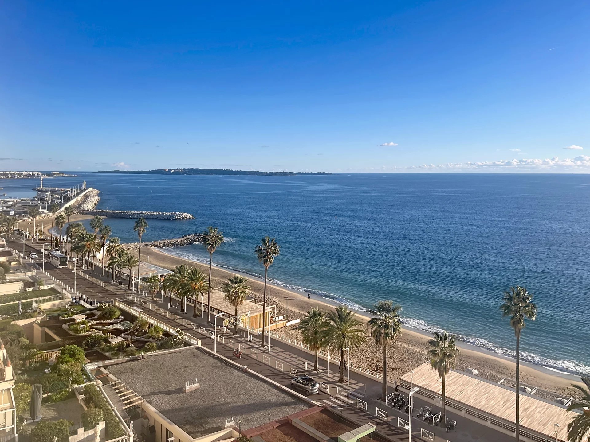 Cannes – Front de Mer / Résidence très prisée