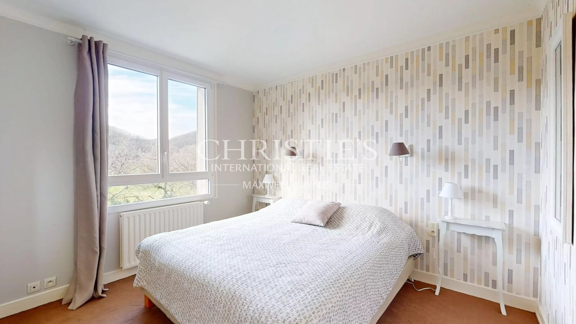 10 Bedroom Chateau's Image 32
