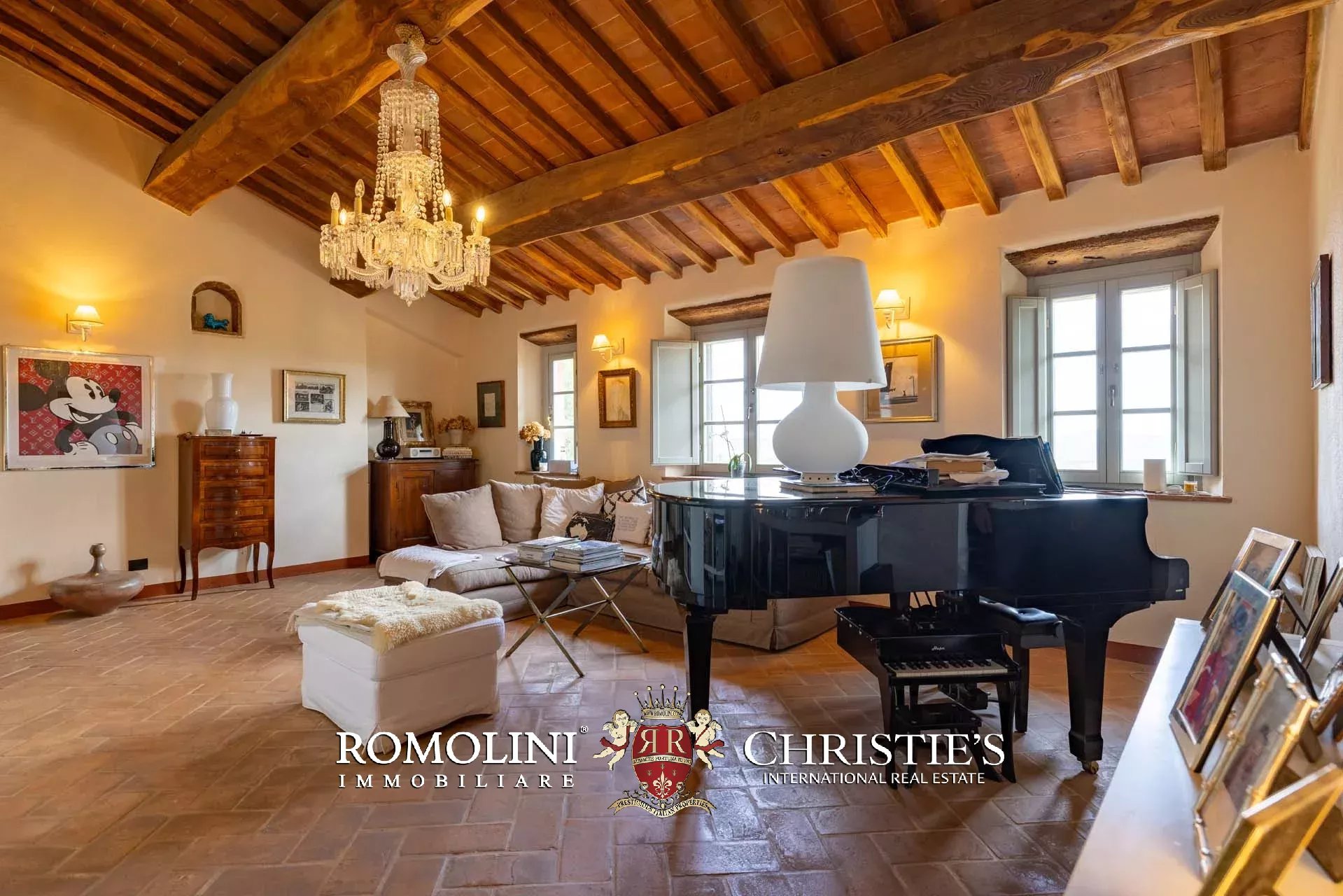 6 Bedroom Villa/Townhouse's Image 46