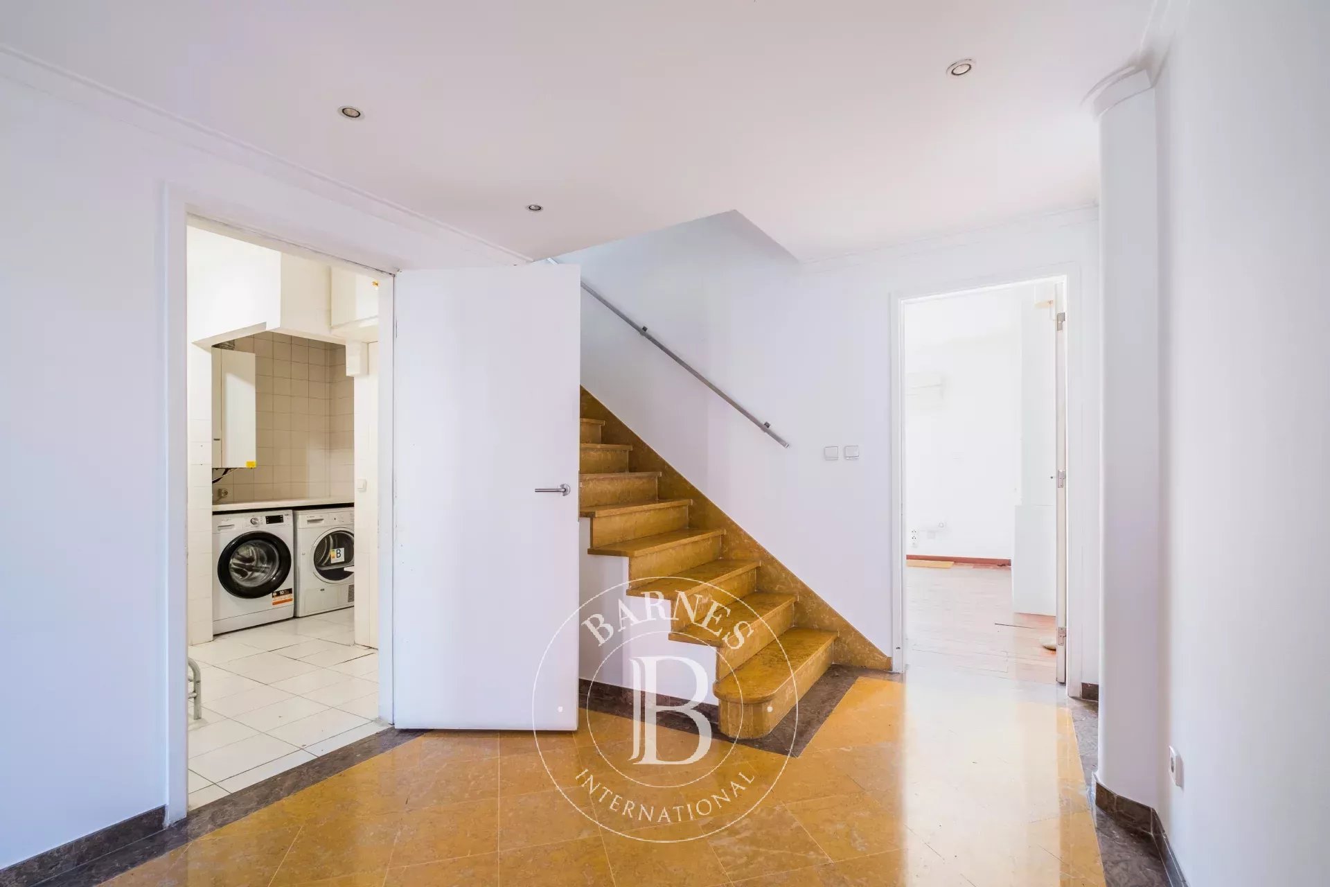 Family house with river view Family house with river view