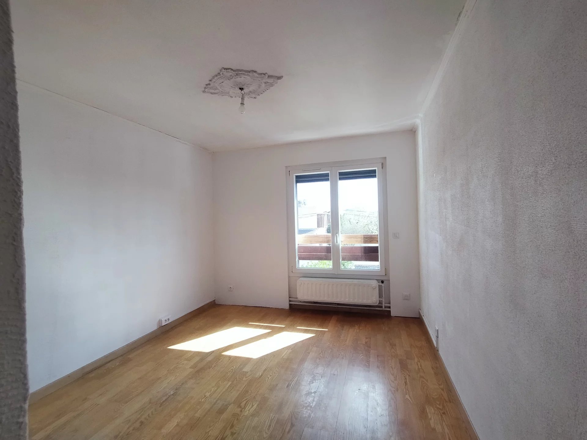2681592 Location Meyzieu