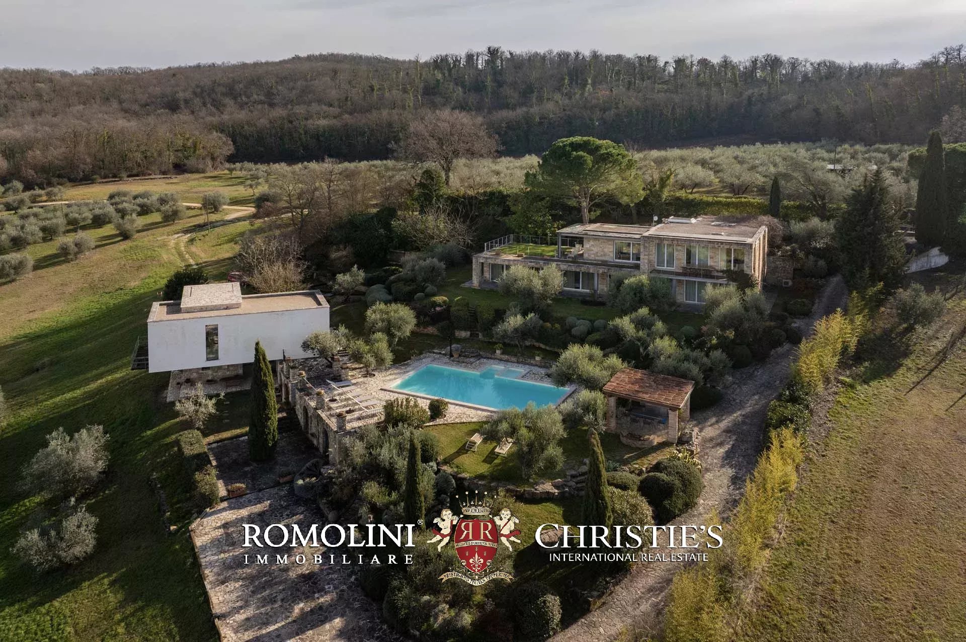 4 Bedroom Villa/Townhouse's Image 11