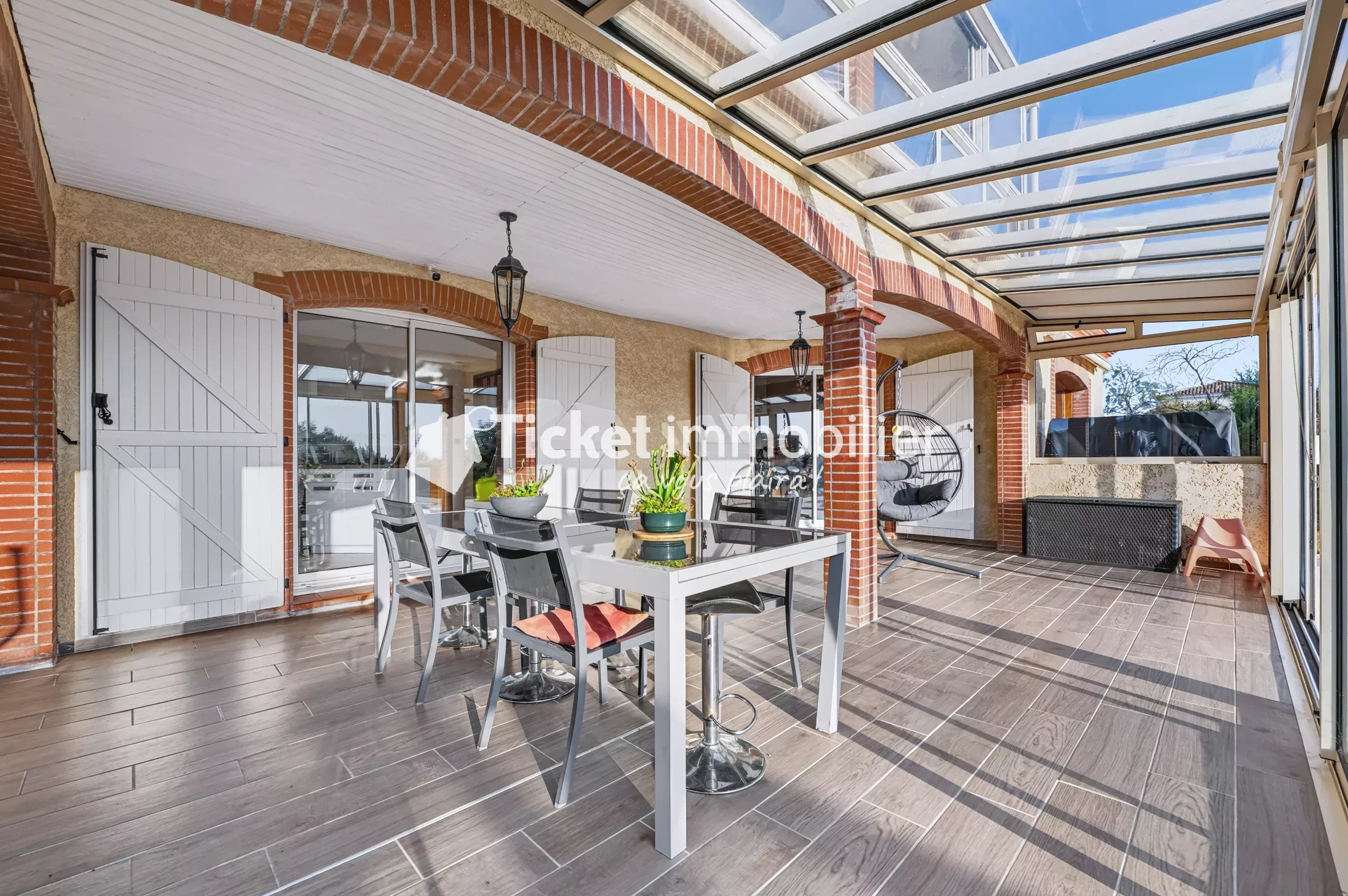 VILLA T6 215m2 TERRAIN 5558m2 CONSTRUCTIBLE, PISCINE AU SEL LINER NEUF, AQUATHERMIE 2 PUITS, 4KW PANNEAUX, DOUBLE VERANDA 72m2, CHAUFFAGE SOL, CAVE A VIN, VUE PYRENEES ETC ... — photo 8