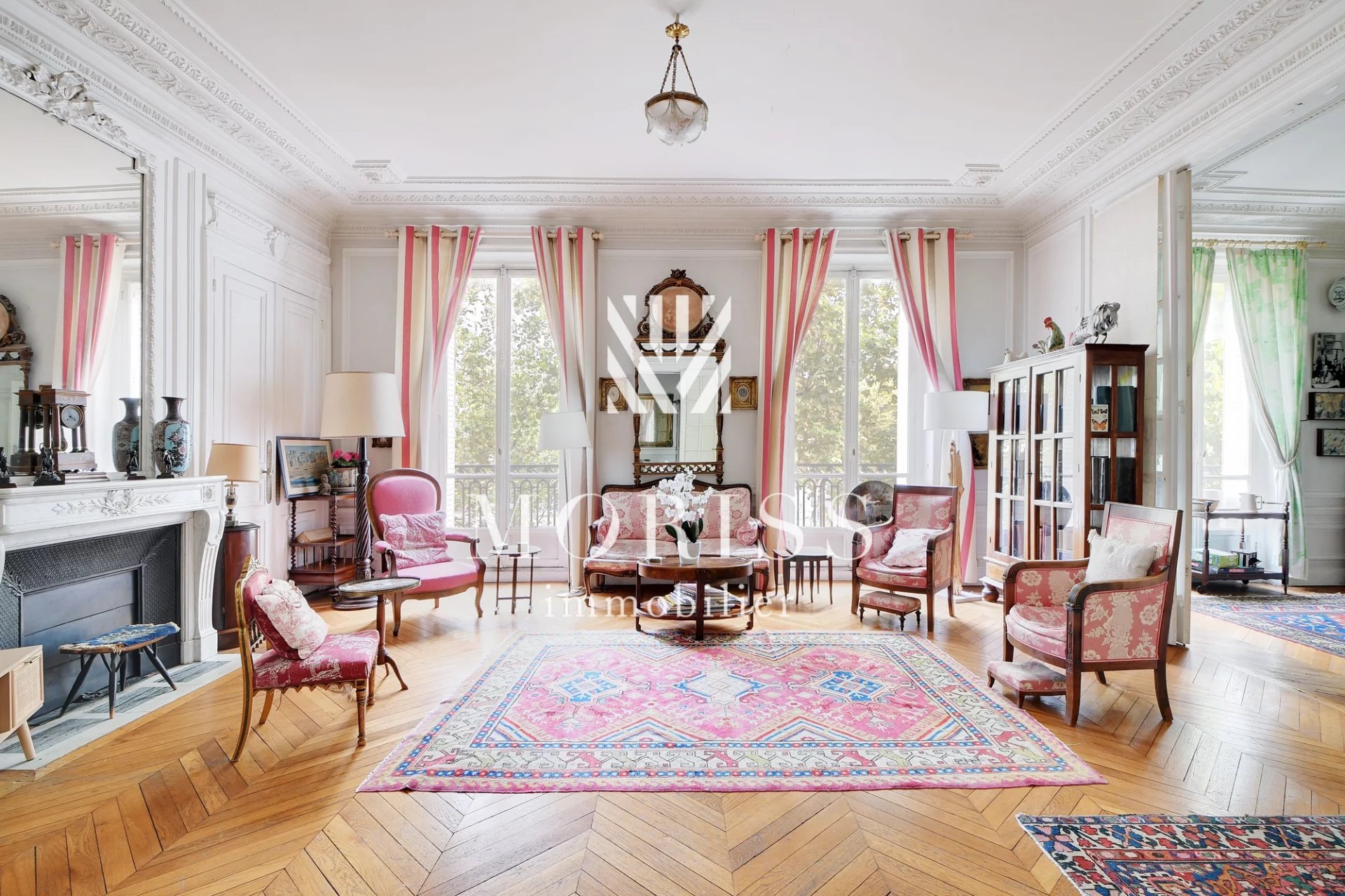 Appartement 7 pièces - Image Array