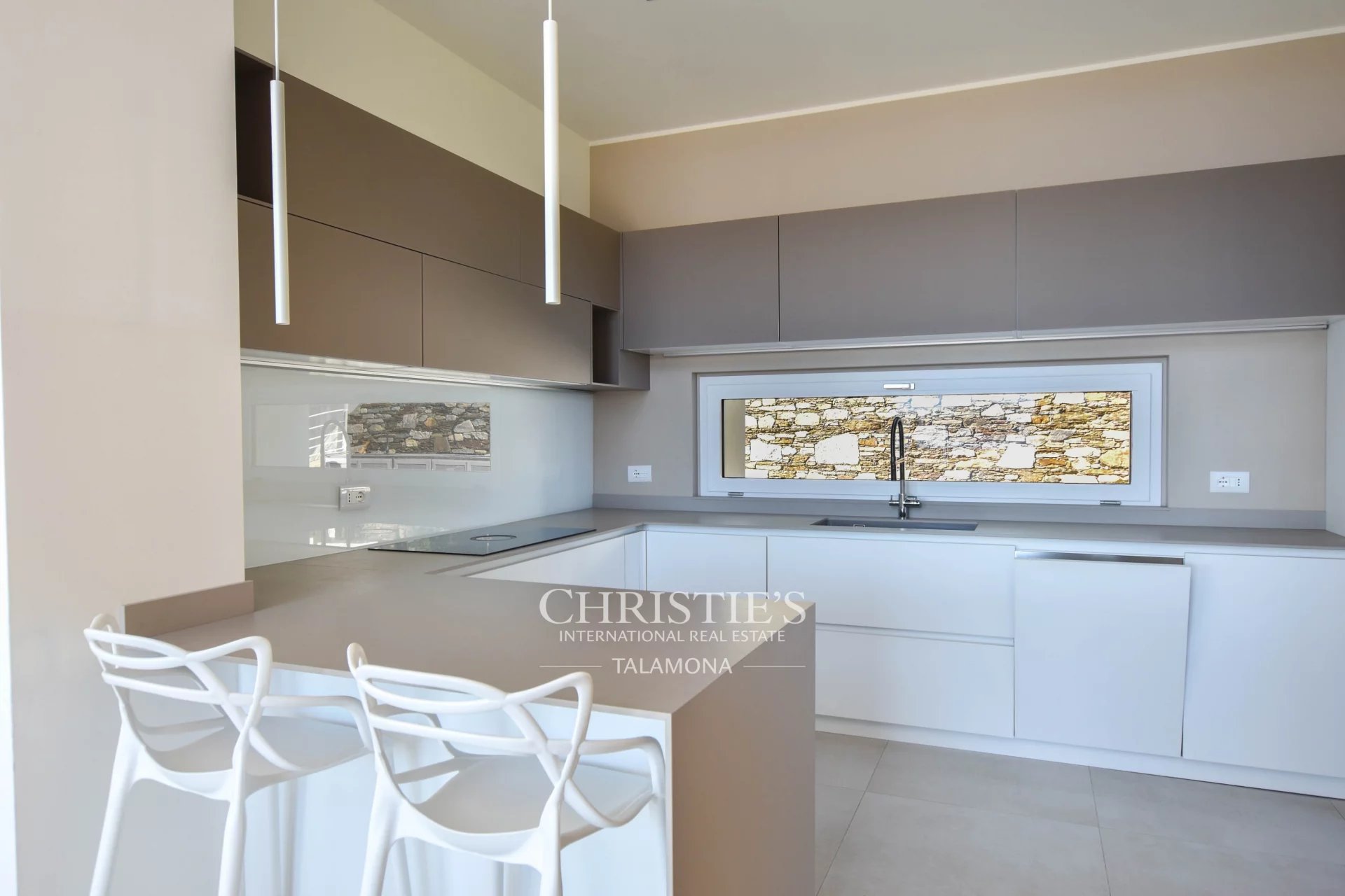3 Bedroom Villa/Townhouse's Image 35