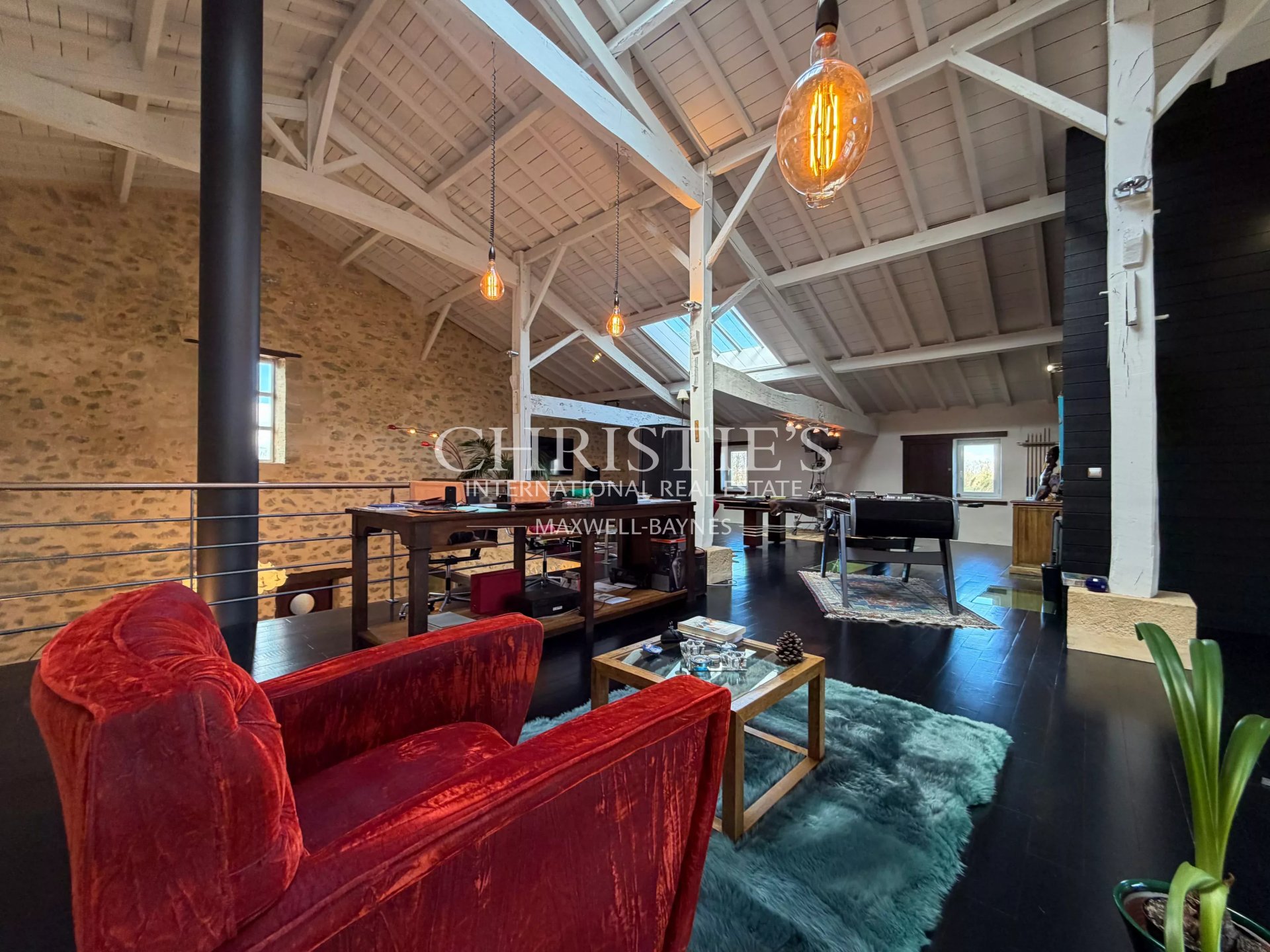 6 Bedroom Villa/Townhouse's Image 17