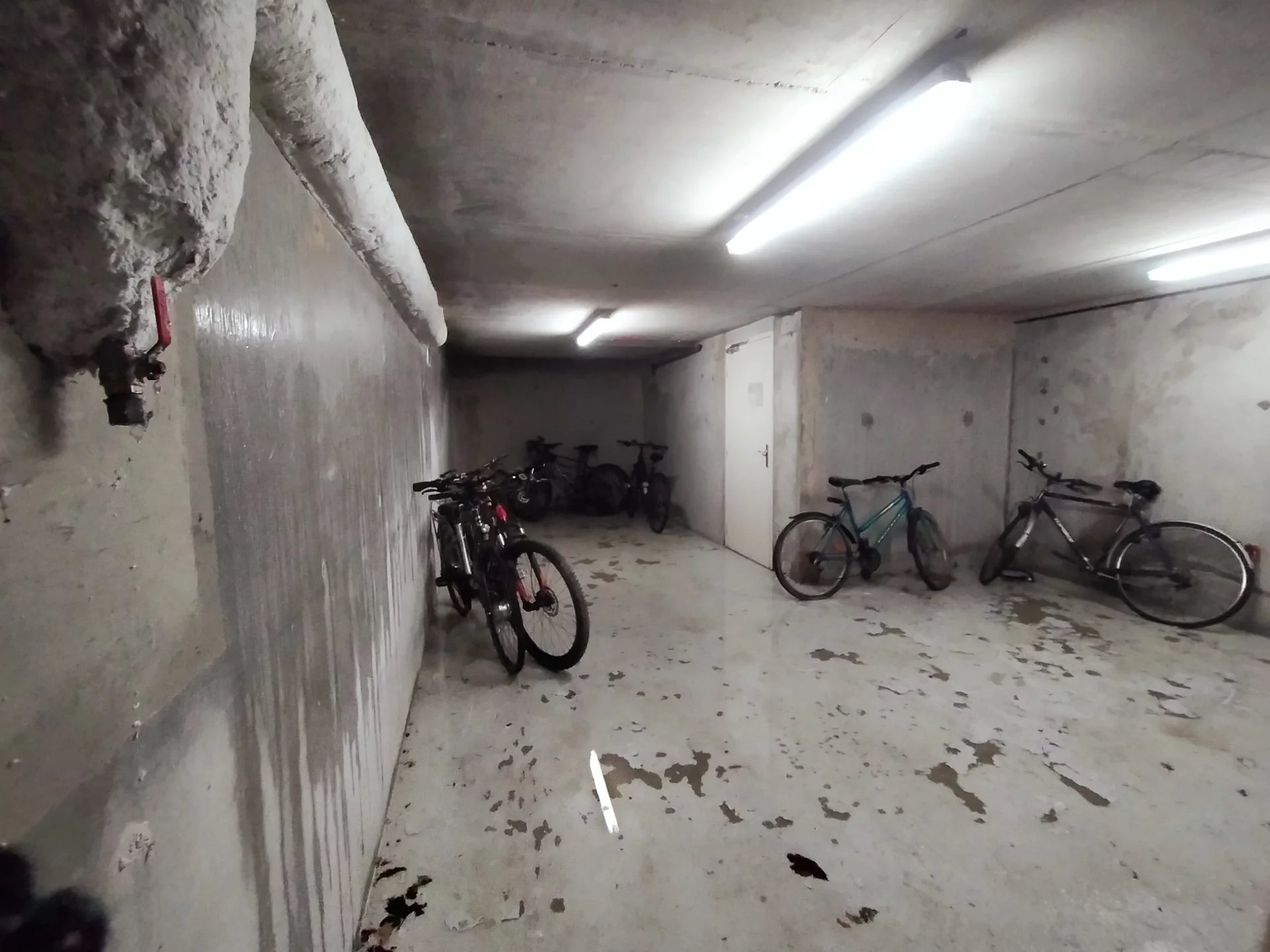 511802 Location Oullins