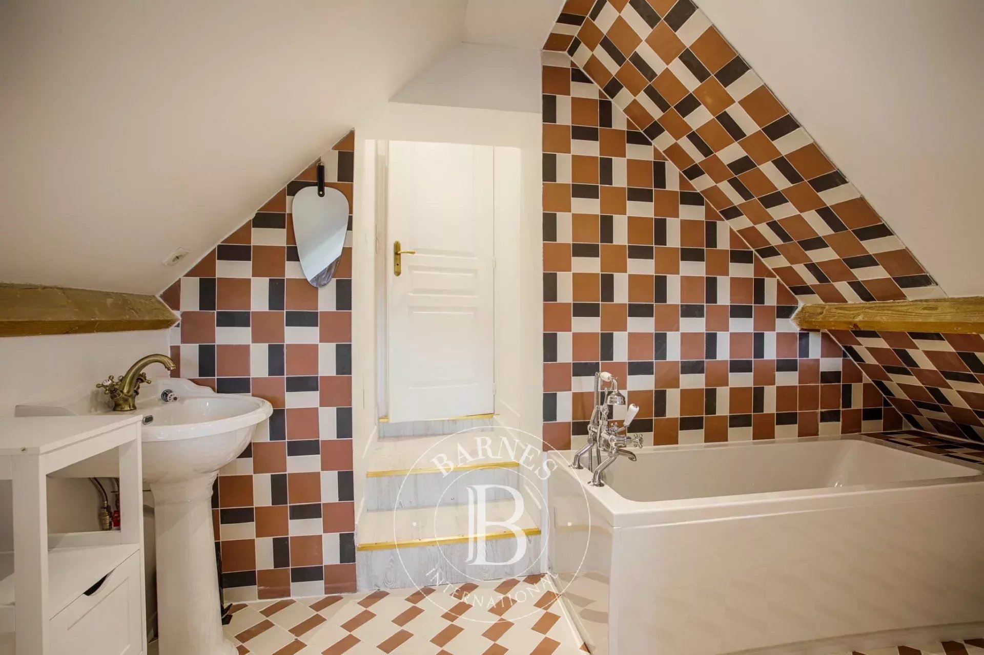 Saint-Étienne-la-Thillaye  - Propriété 8 Pi&egrave;ces 6 Chambres - picture 10