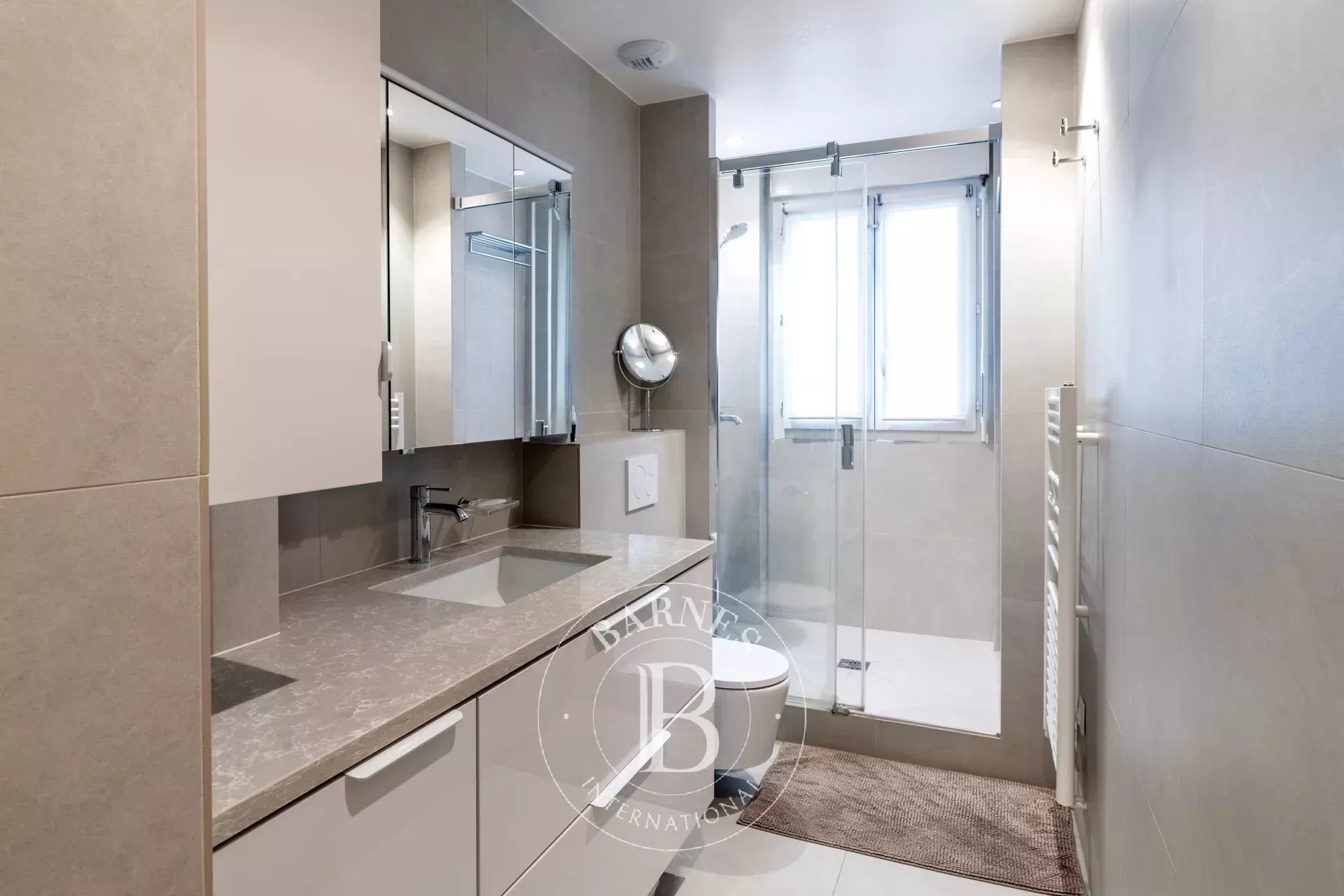 Sole agent - Neuilly - Argenson  Apartment in immaculate condition - 3-bed - Unobstructed views - picture 21