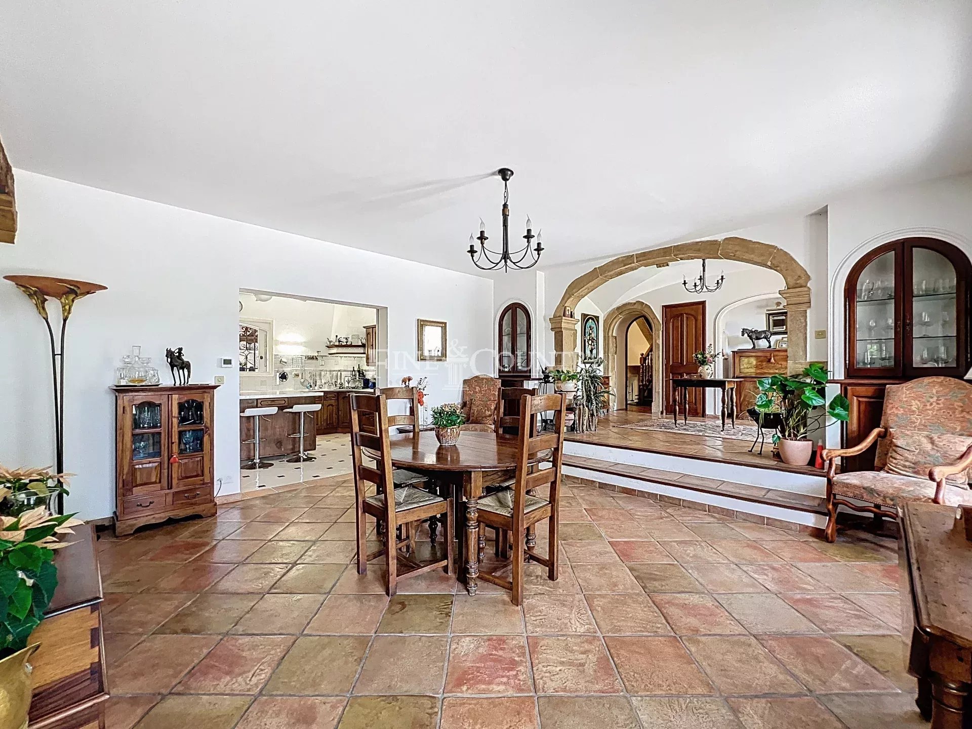 Photo of Provençal villa for sale in Auribeau-sur-Siagne