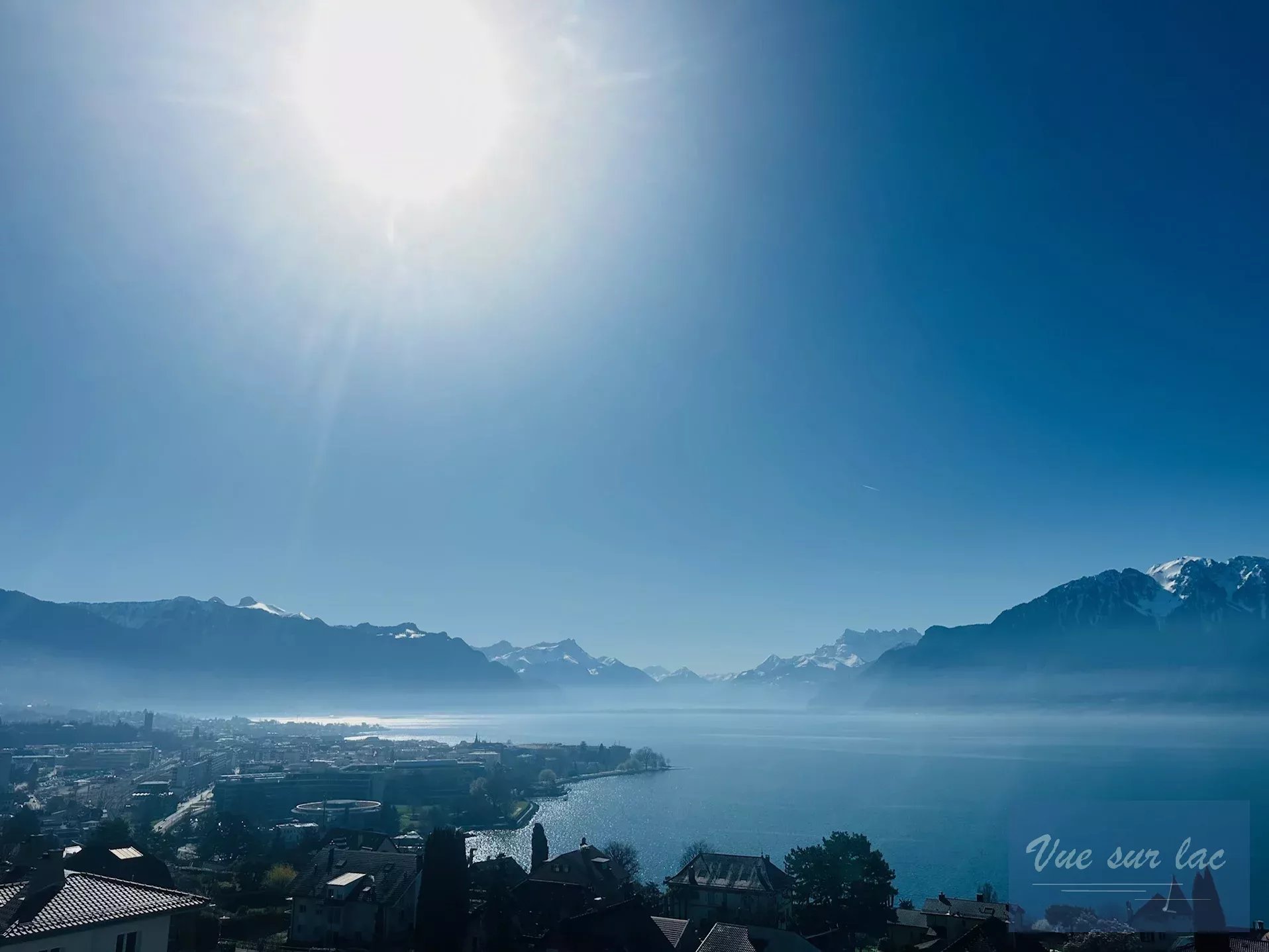 Luxury apartment with breathtaking lake view