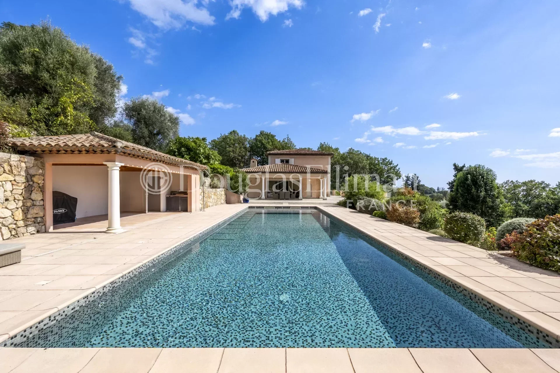 CHATEAUNEUF-DE-GRASSE – Large Villa with Panoramic Views and Two Swimming Pools - Picture n°3