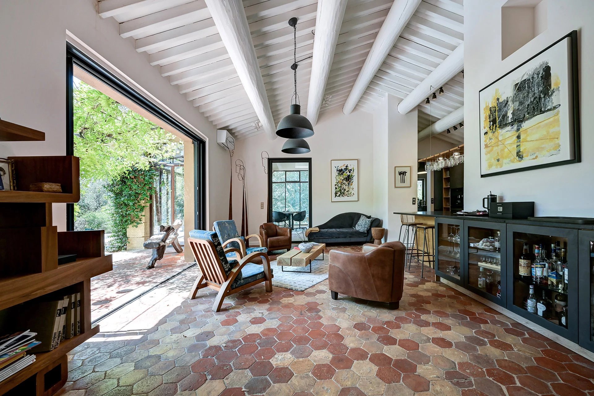 A few minutes from the heart of Aix-en-Provence – Exceptional 12-room property of 650 m² on 1.2 hectares