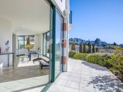Apartment in a secure estate - Royal Mougins Golf — photo 1 of 7