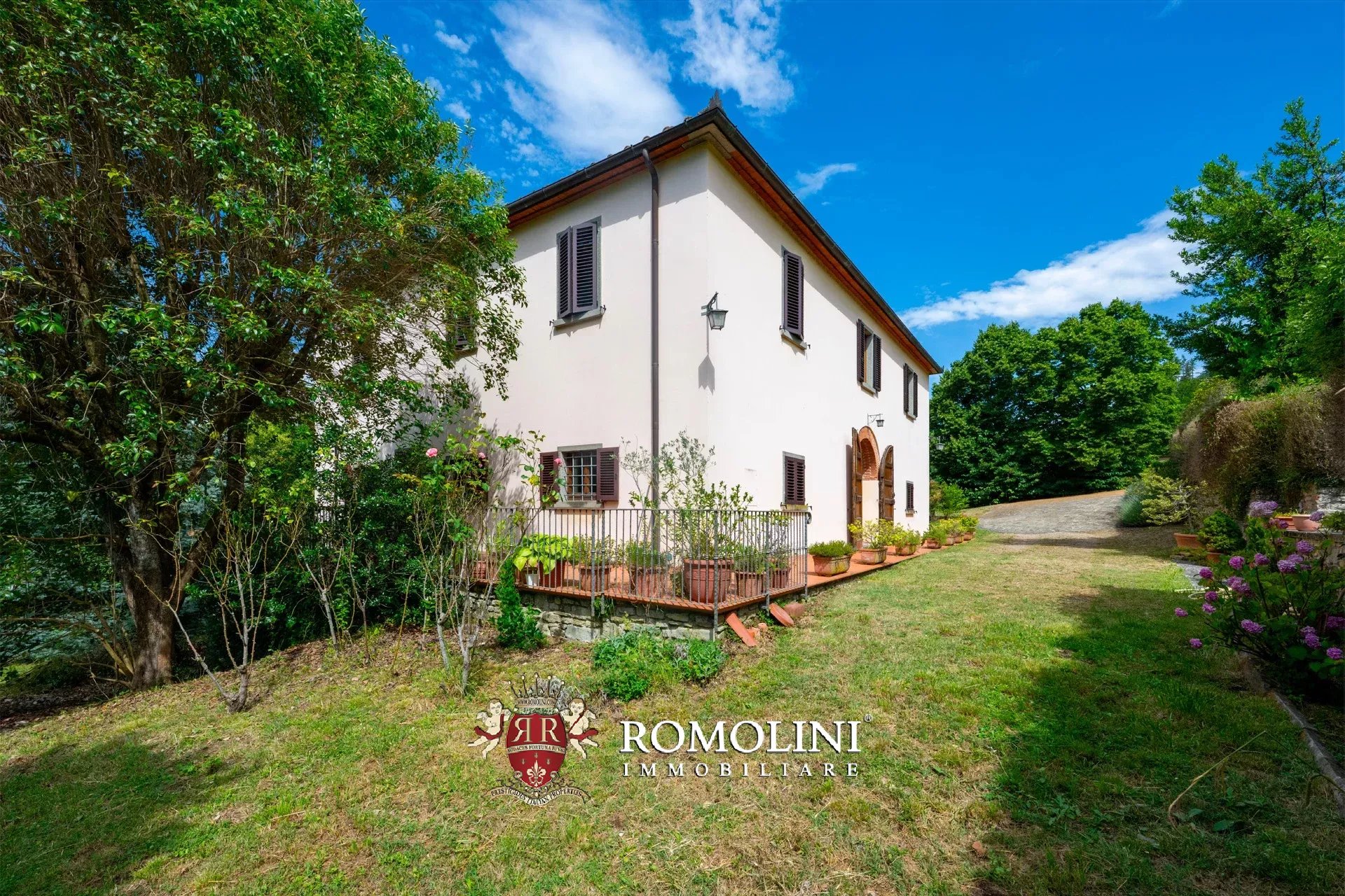 6 Bedroom Villa/Townhouse's Image 15