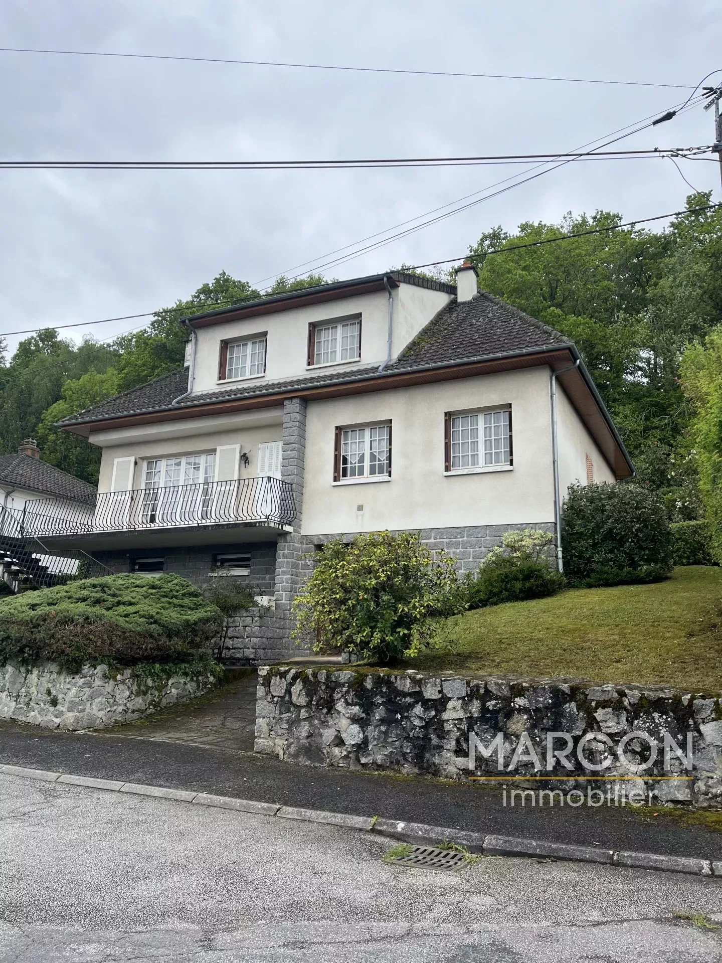 Agence immobilière de 