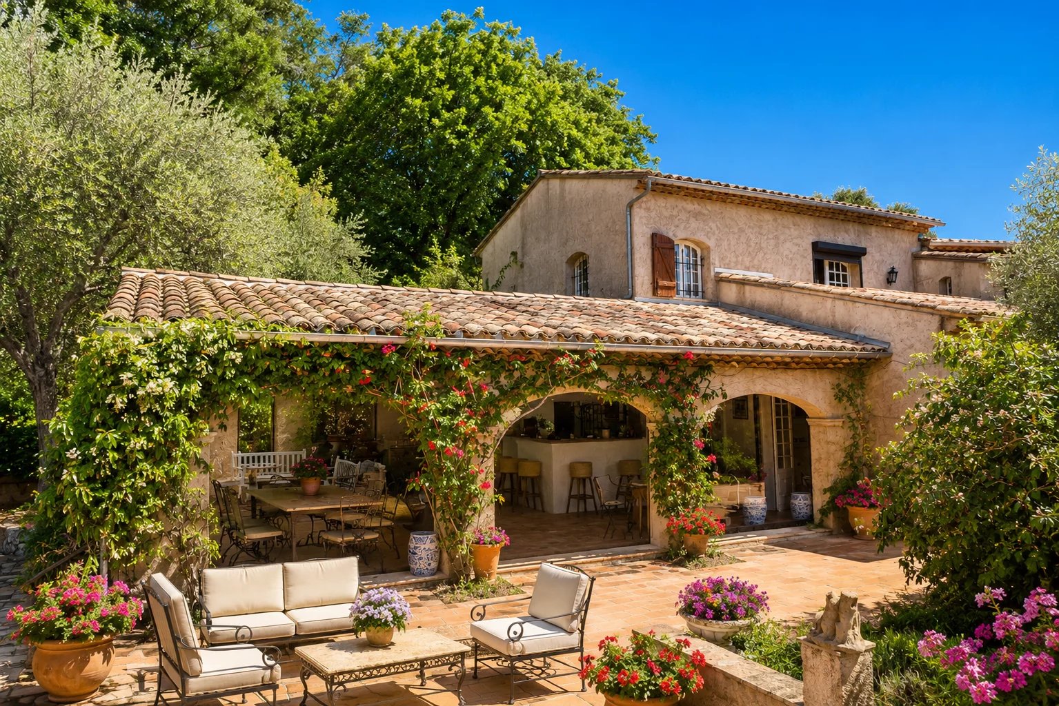 Image of Villa - 5 Bedrooms for Sale in Alpes-Maritimes-Tourrettes-sur-Loup-France, Image 5