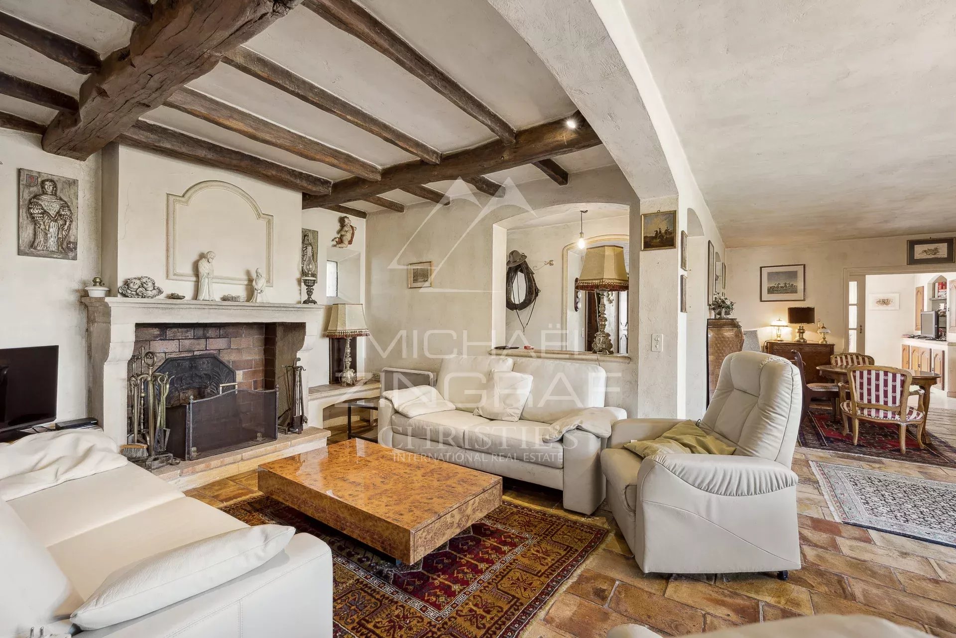 4 Bedroom Villa/Townhouse's Image 3