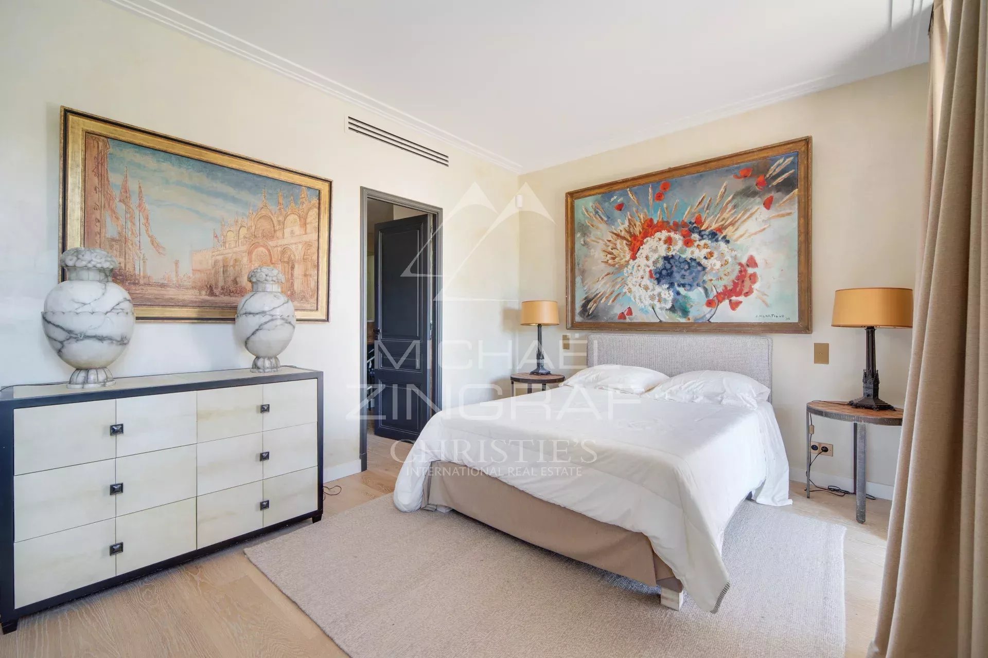 3 Bedroom Apartment/Flat's Image 3