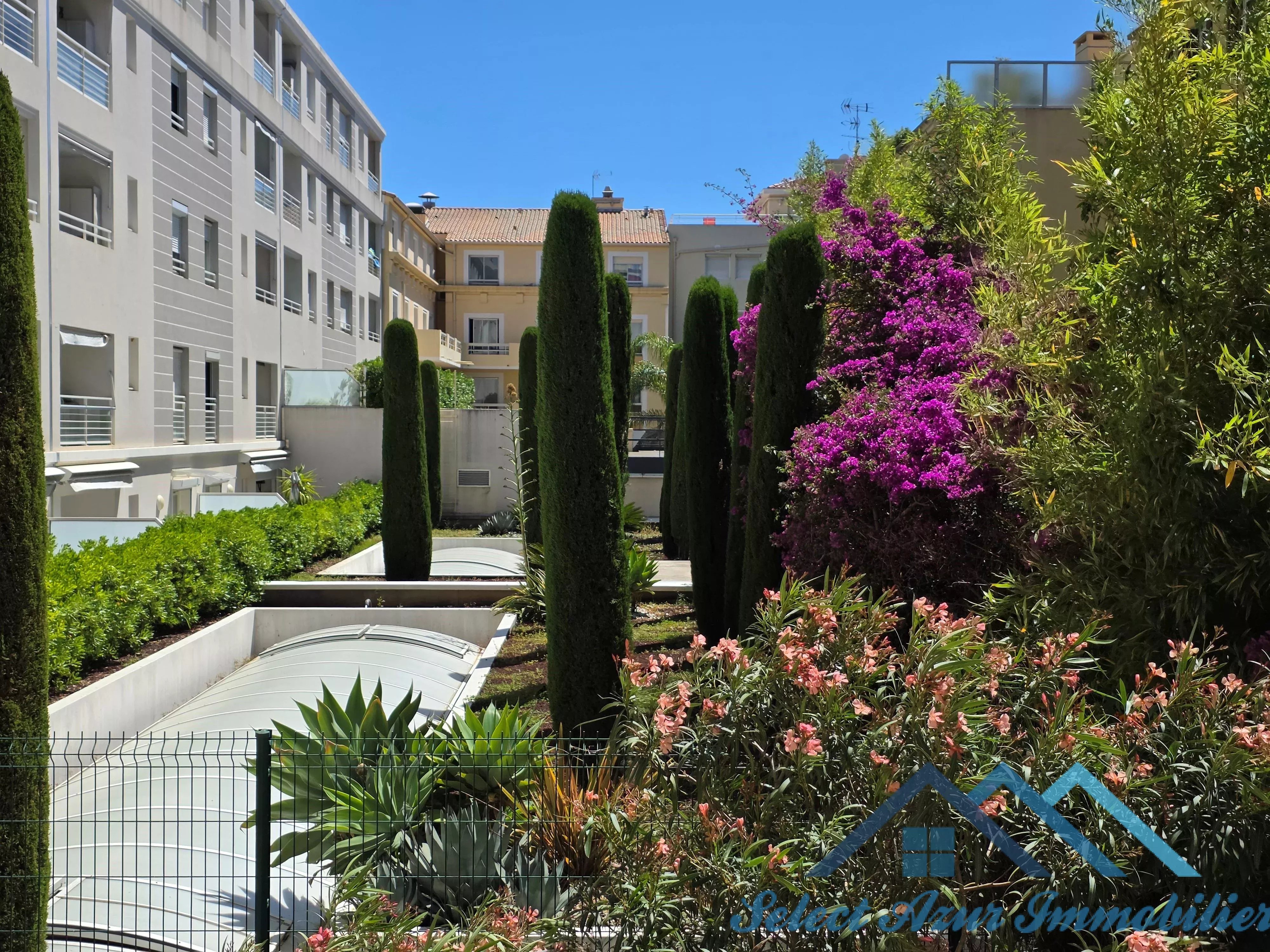ANTIBES proche Port - 2P avec balcon sud - Photo 3