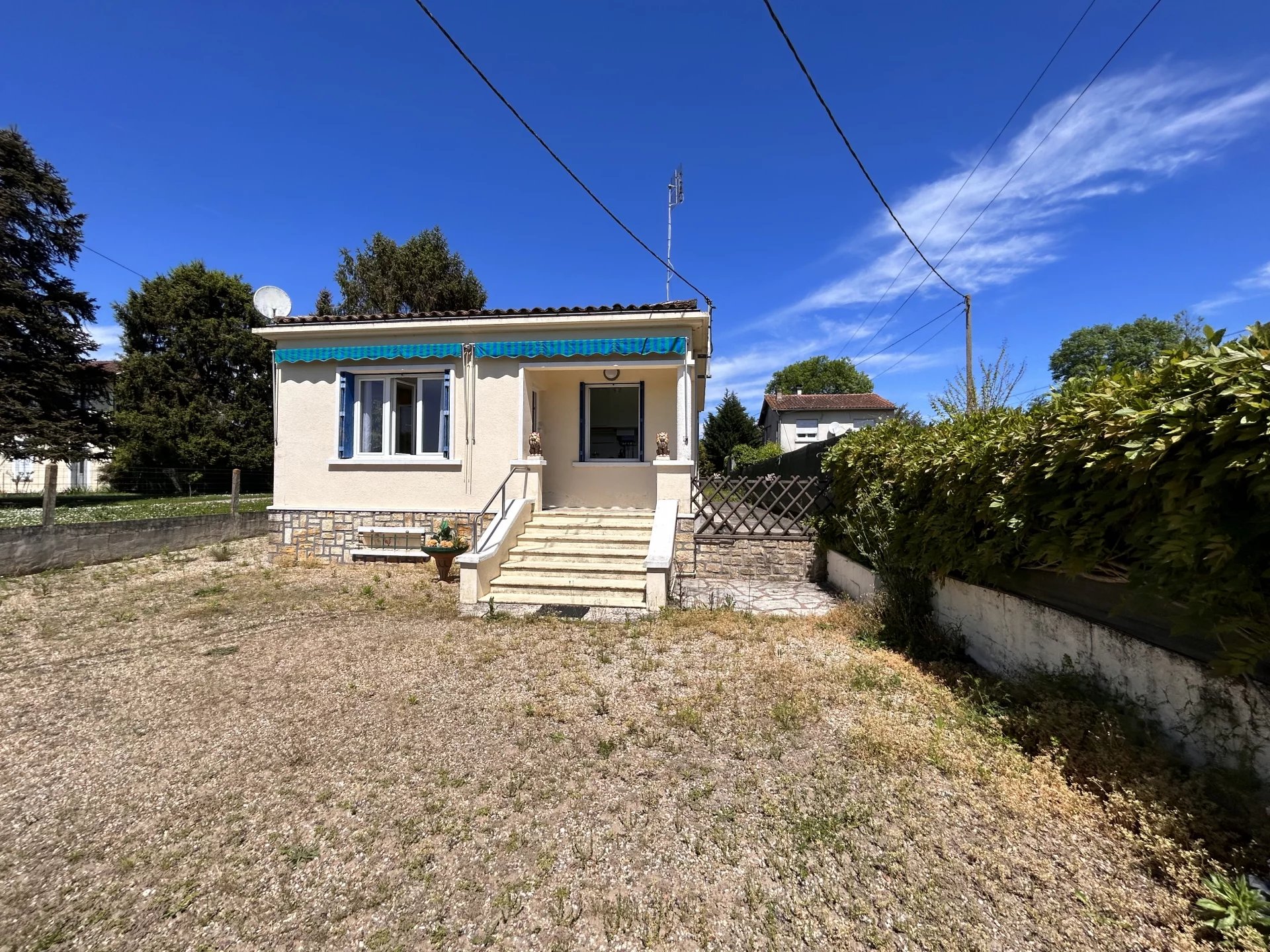 Pineuilh : Maison 2 chambres, clôturée et garage.