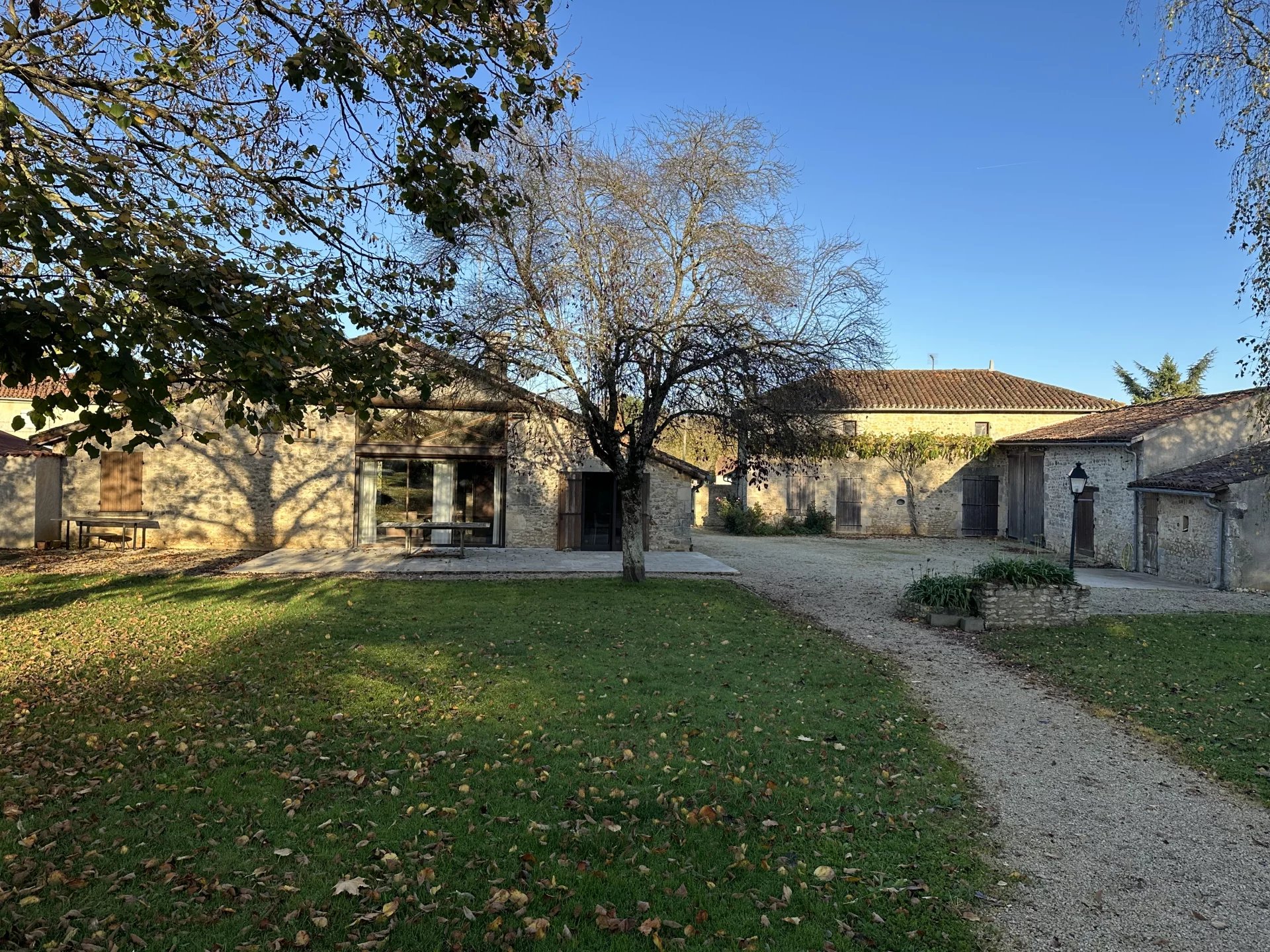 Vente Propriété La Ferrière-Airoux