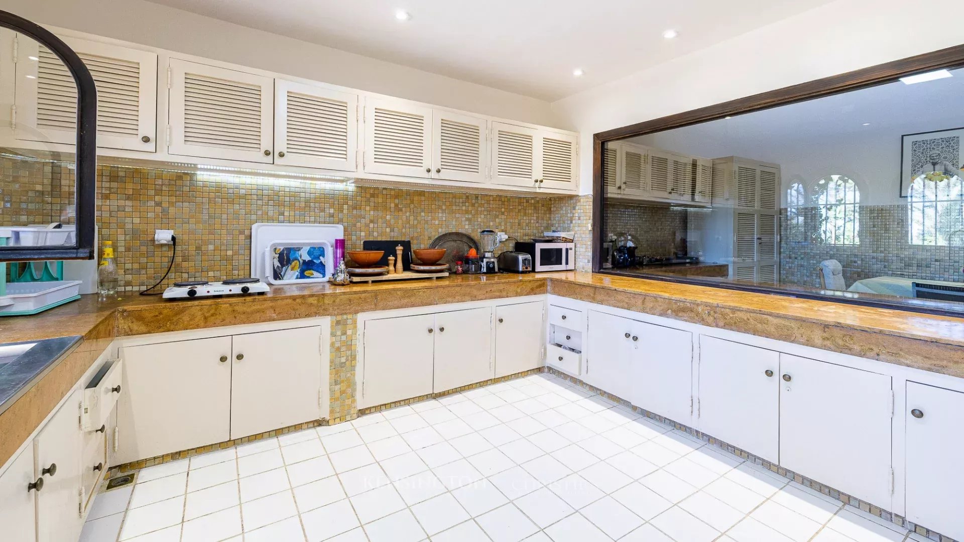 5 Bedroom Villa/Townhouse's Image 36