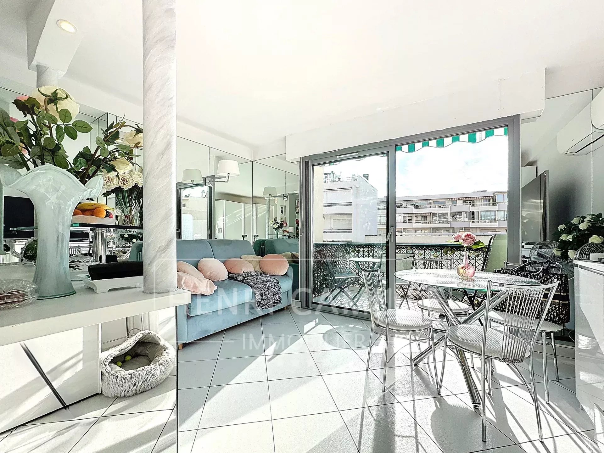 Agence immobilière de 