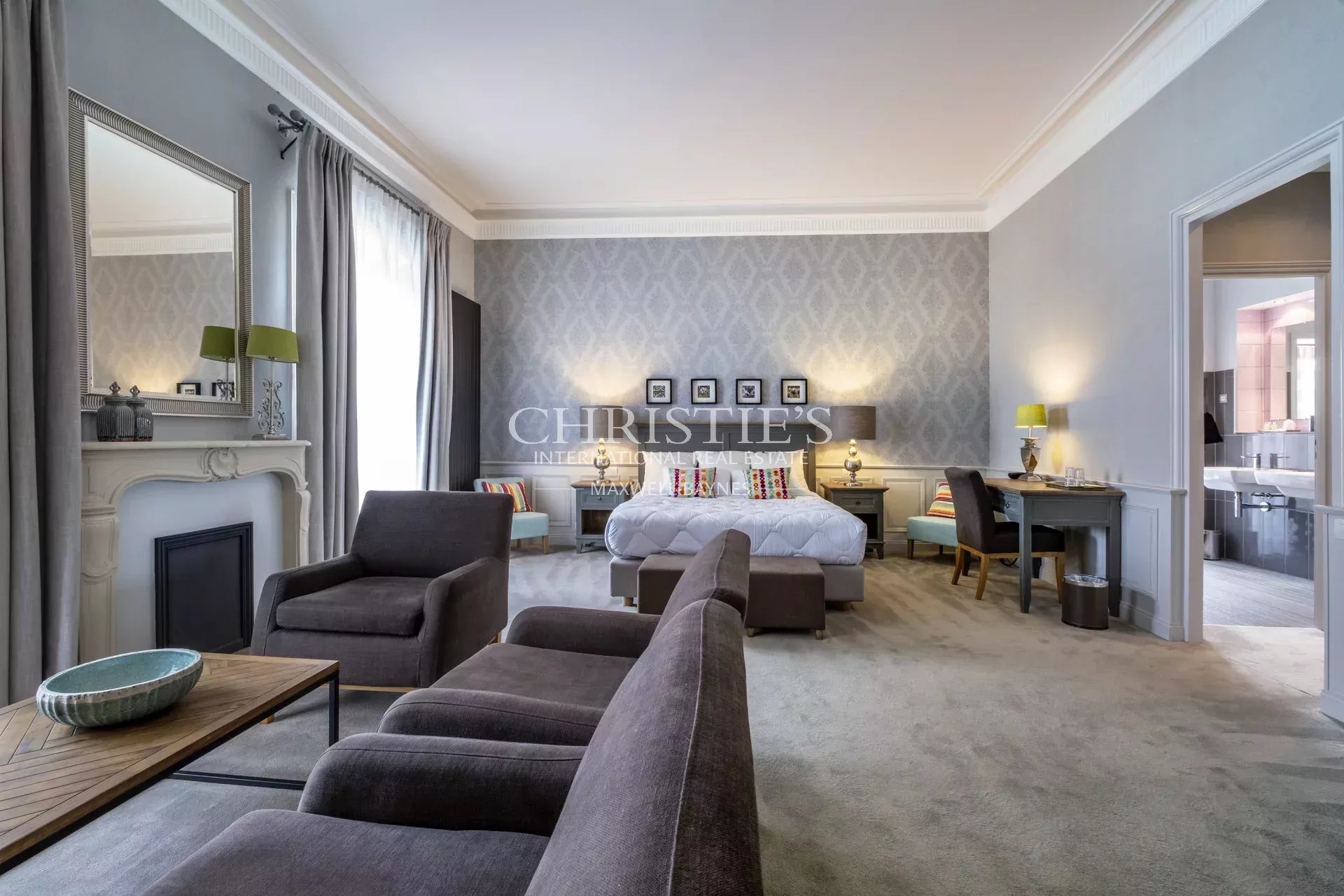 11 Bedroom Chateau's Image 32