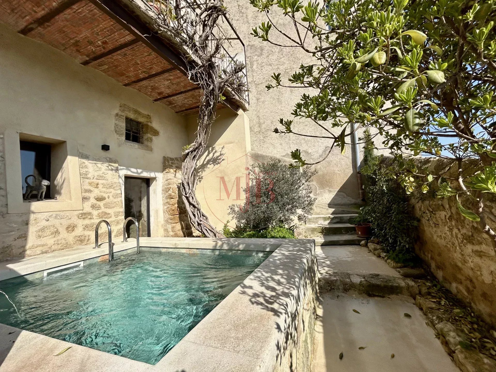 Agence immobilière de 