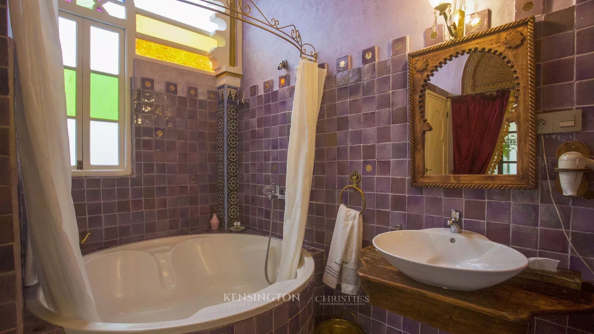 9 Bedroom Villa/Townhouse's Image 30