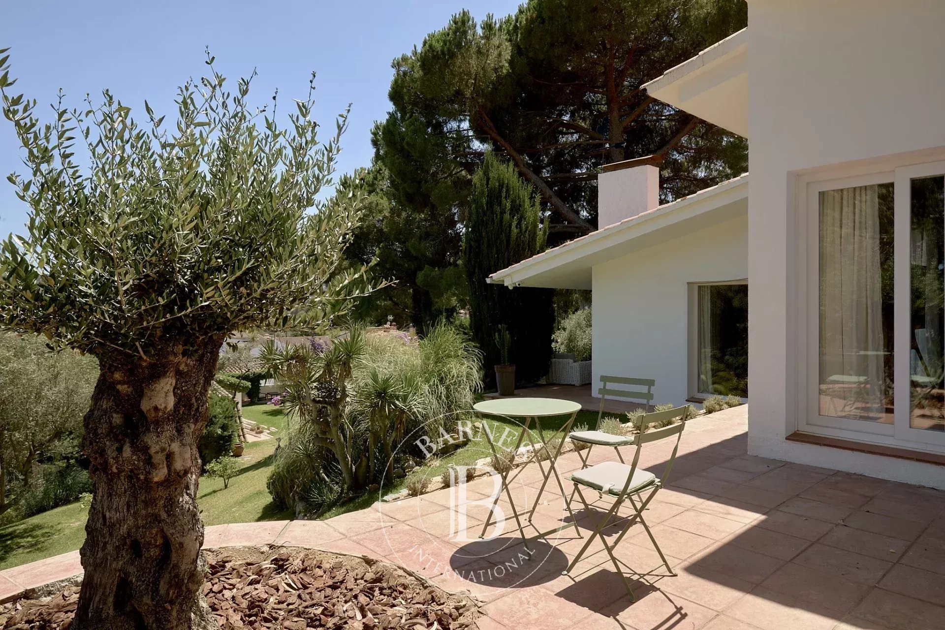 Villa récemment rénovée avec vue imprenable sur la mer et maison d'hôtes indépendante à Calonge, Costa Brava - picture 24