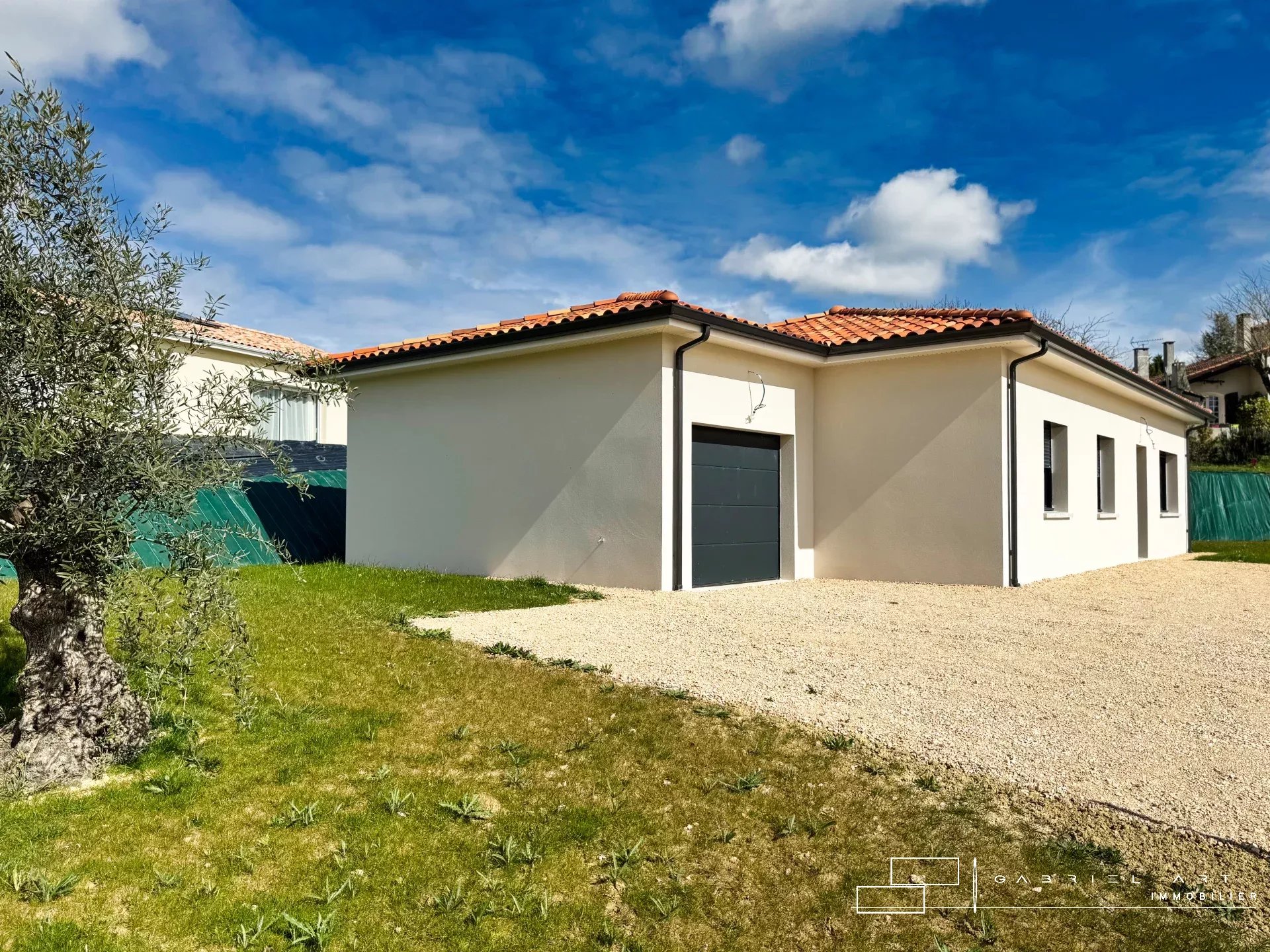 Agence immobilière de 