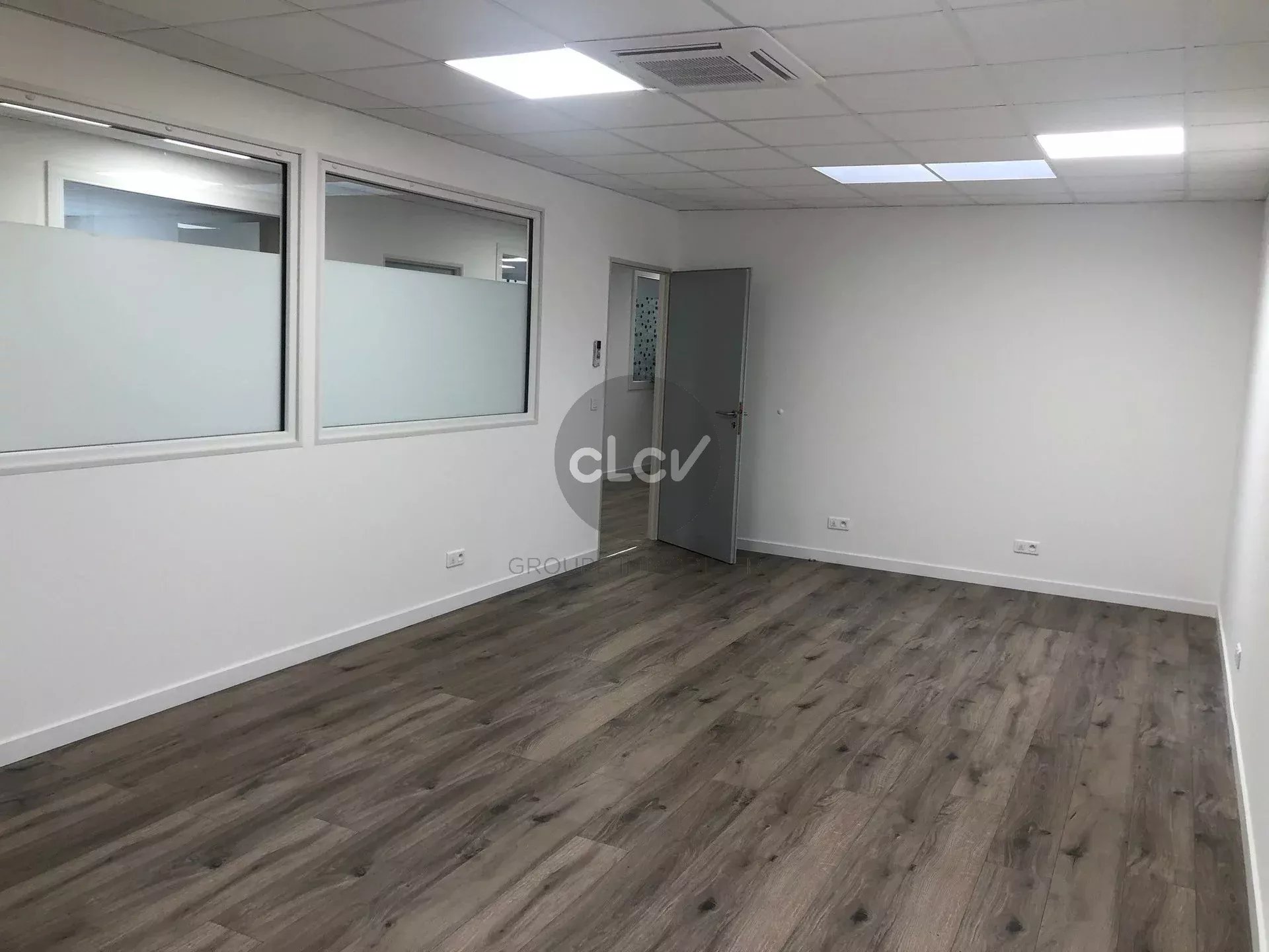 Bureaux de 29 m² MEYZIEU