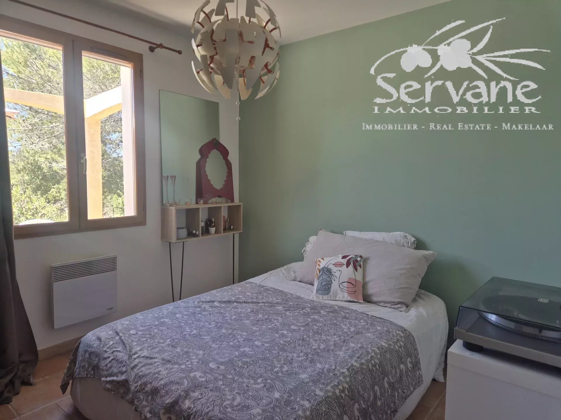 TAVERNES NICE 5 BEDROOMS VILLA IN A PEACEFULL ENVIRONMENT
