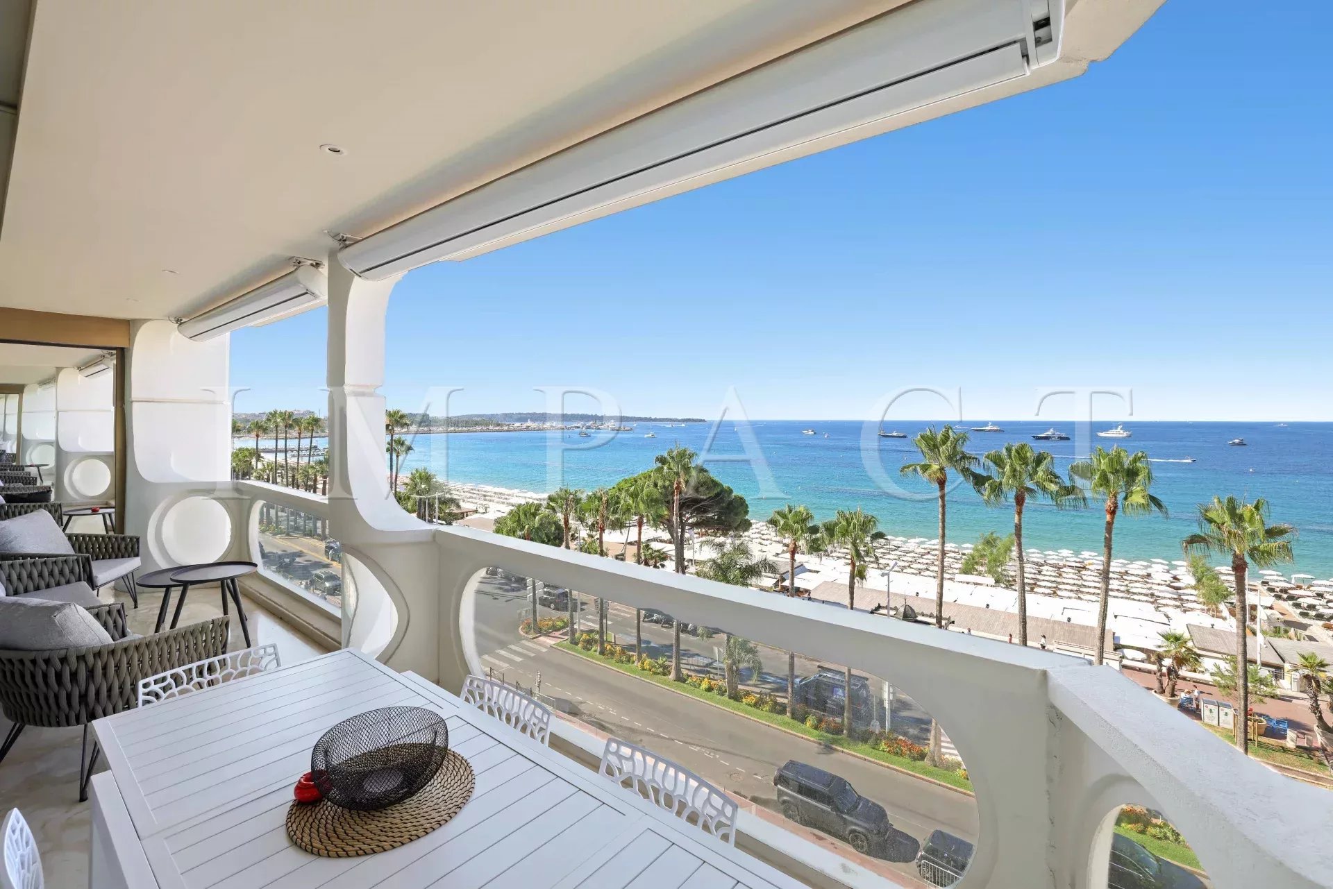 Rental apartment sea view Cannes Croisette