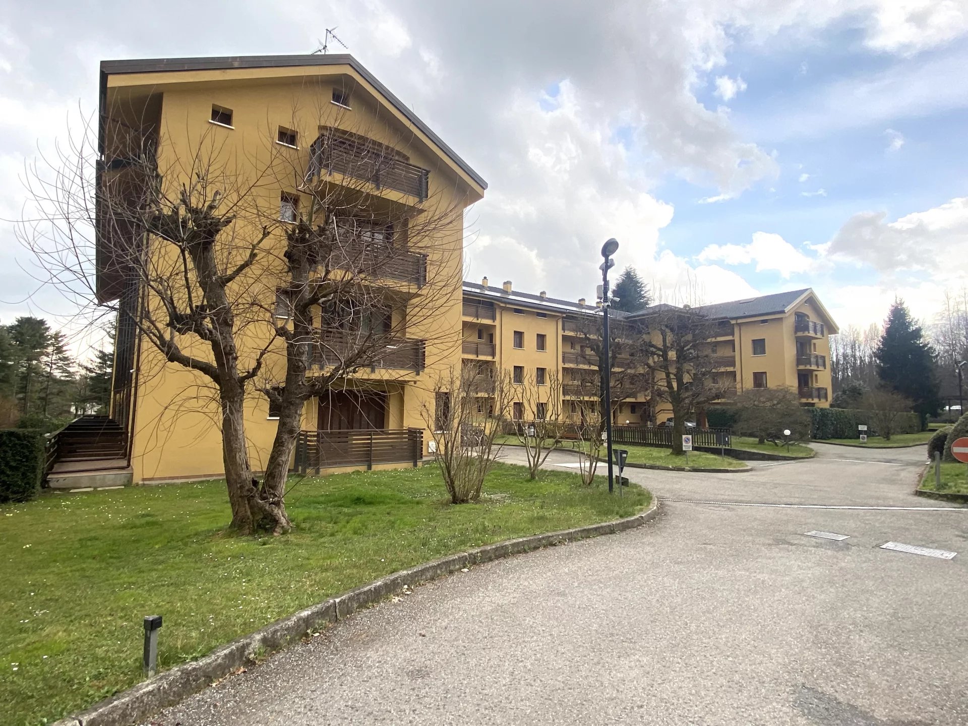 Sale Apartment - Guanzate - Italy
