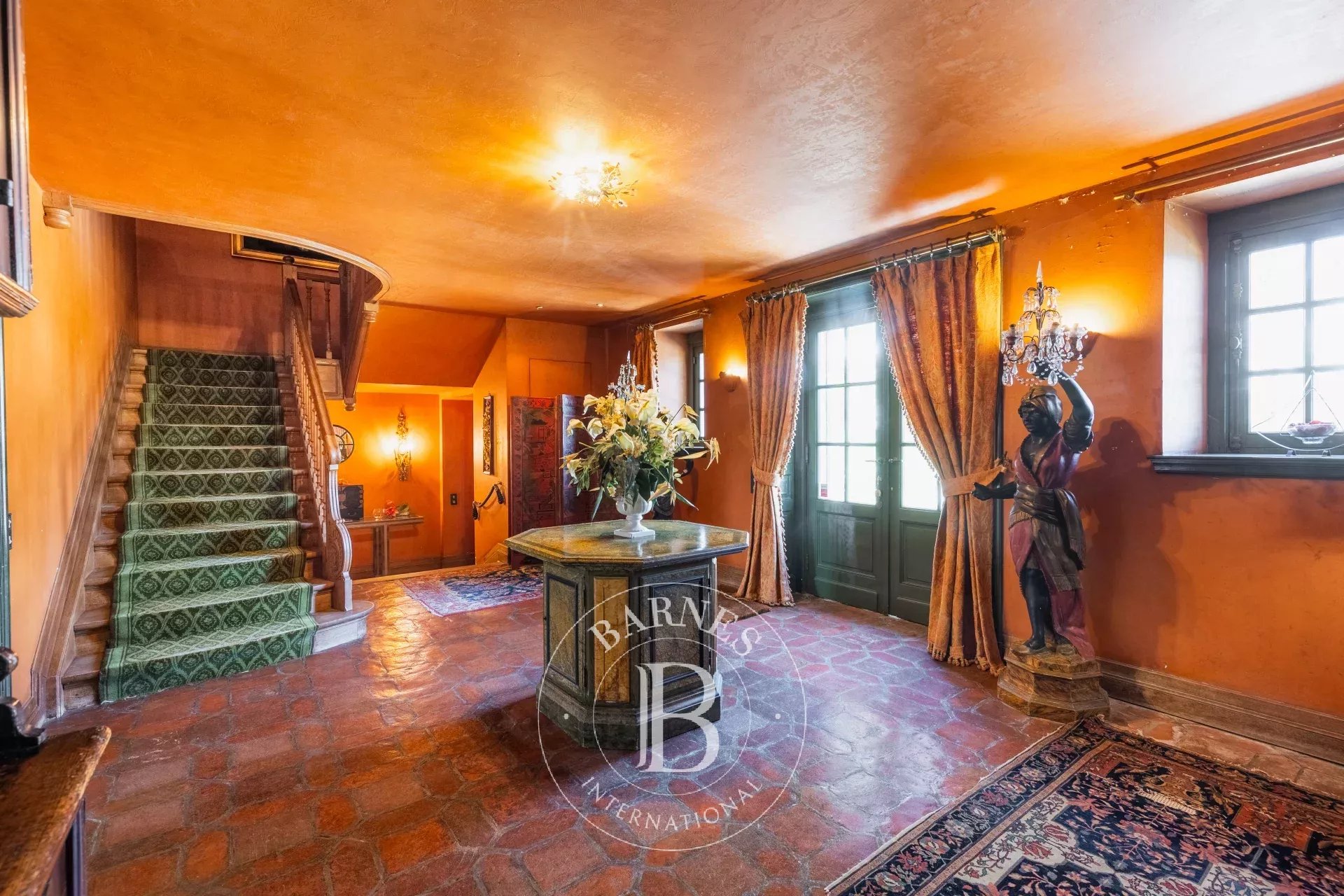 Hoeilaart - Exceptional villa to renovate, close to the Sonian Forest