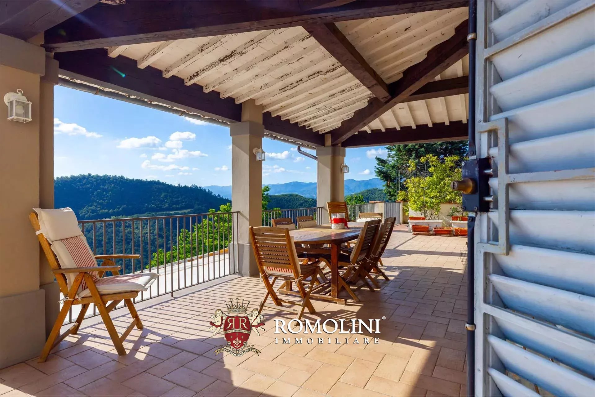 14 Bedroom Vineyard's Image 42