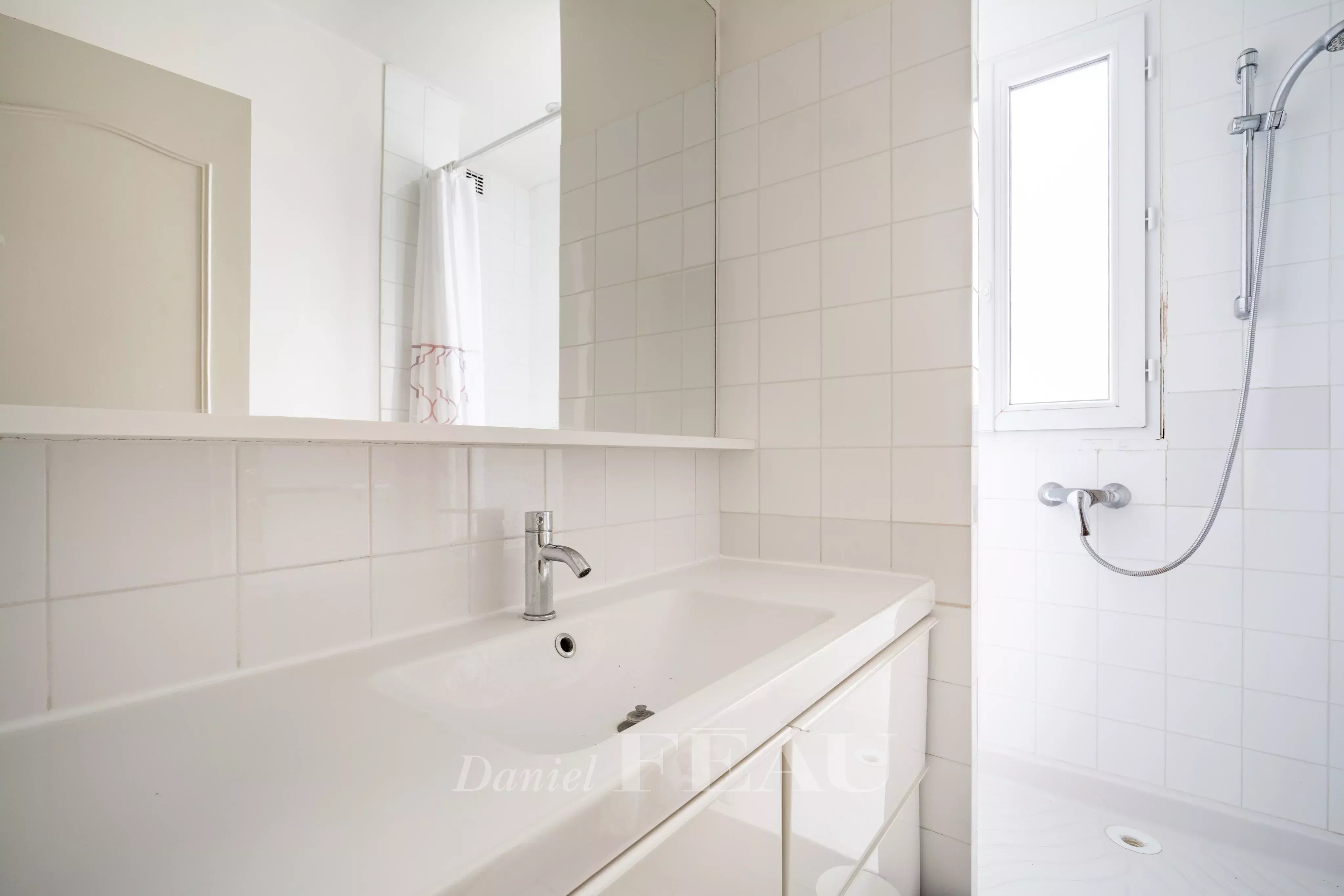 Sale Apartment Paris 16th
