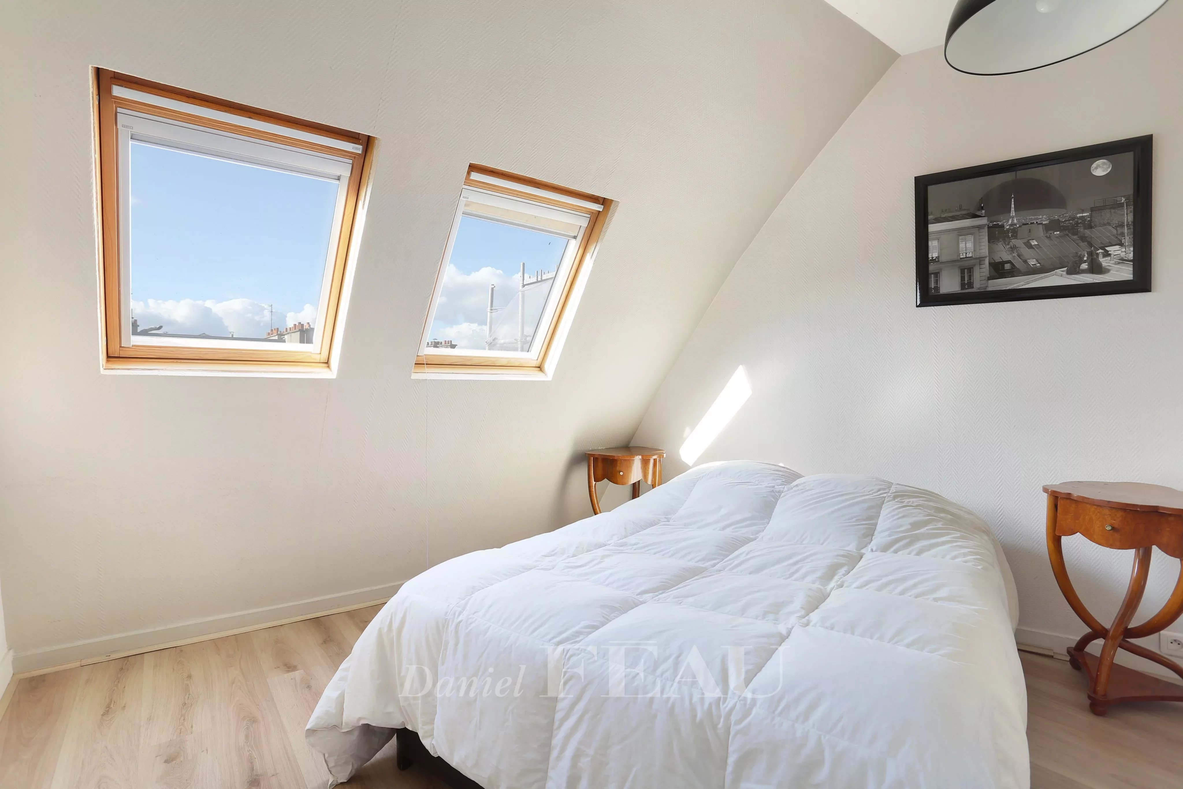 Bedroom Natural light Wooden floor