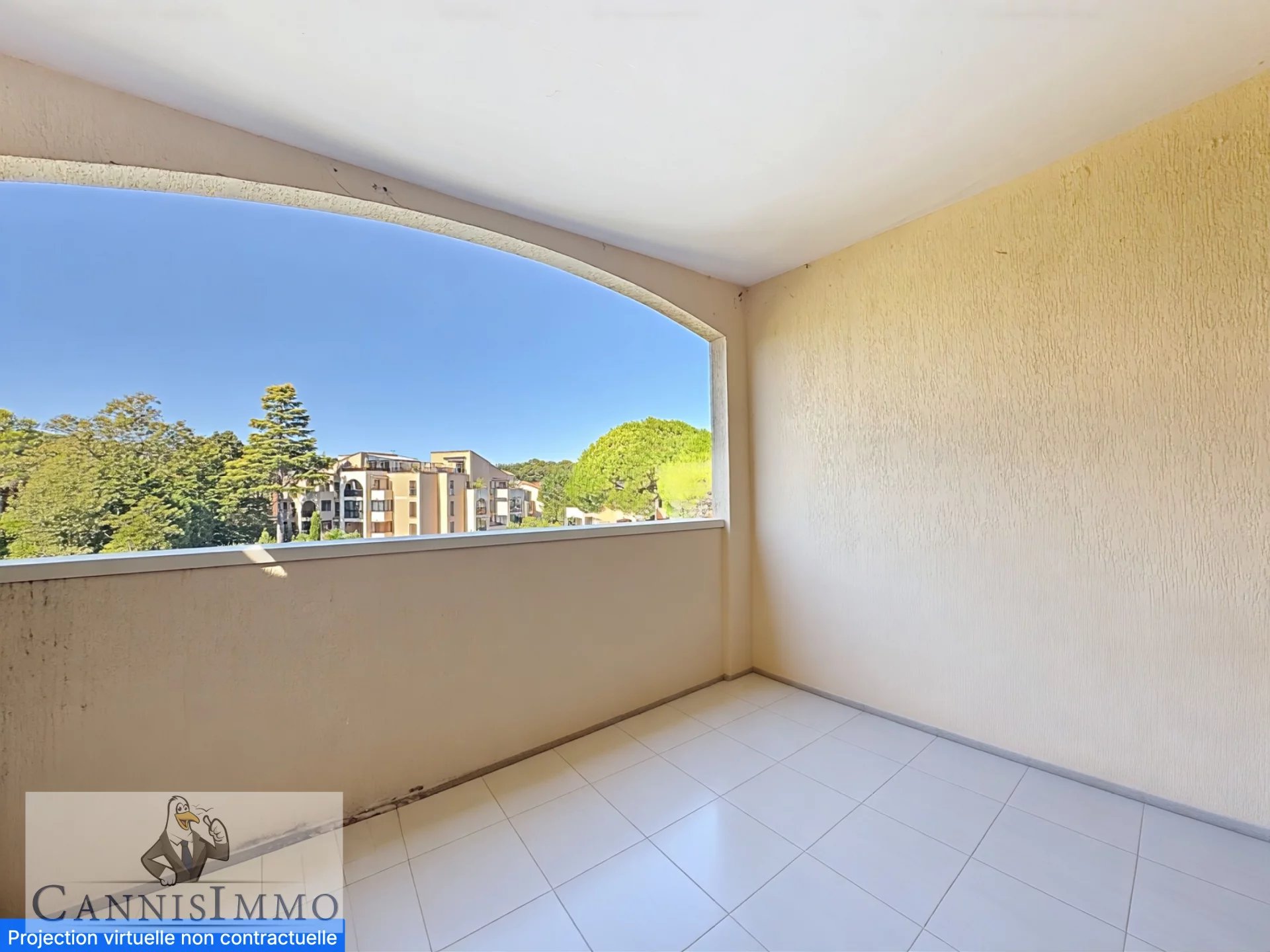 MOUGINS TOURNAMY - 2-BEDROOM FLAT WITH TERRACE - GARAGE - CELLAR