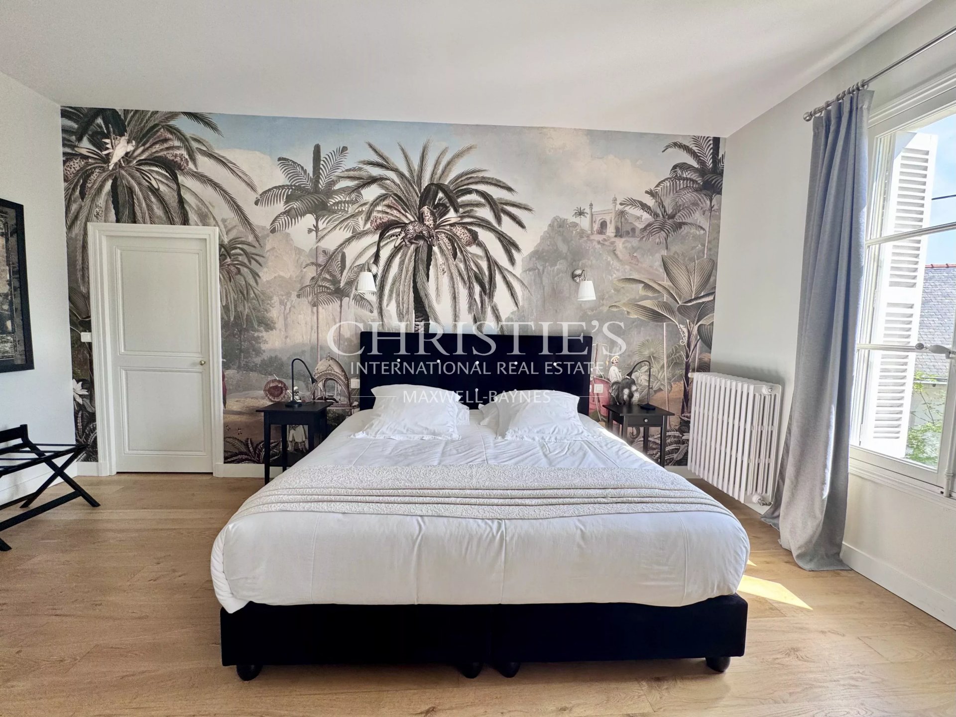 10 Bedroom Villa/Townhouse's Image 21