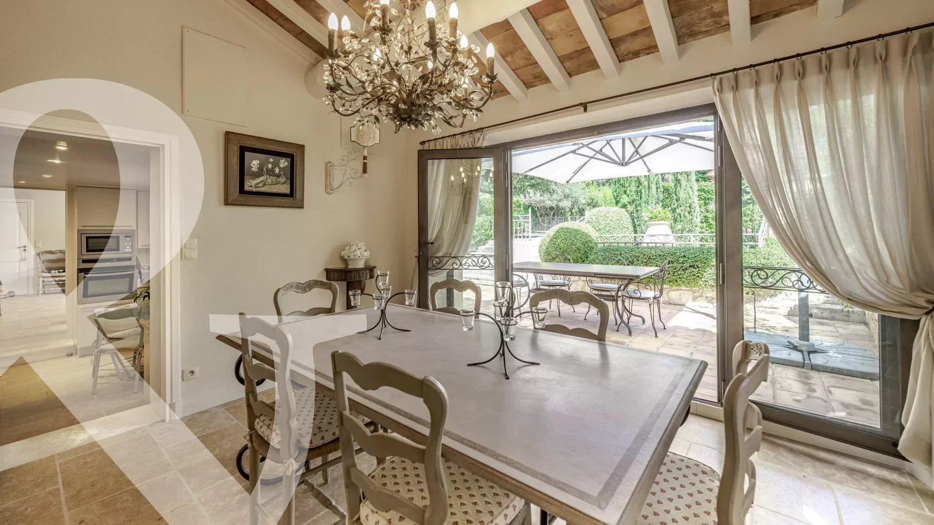 MAGNIFIQUE VUE SUR LES BAUX DE PROVENCE