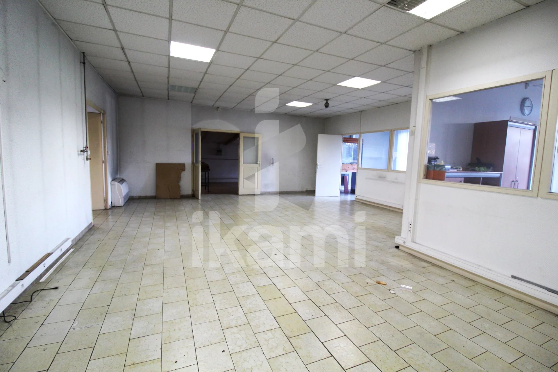 Vente Local commercial Montélier