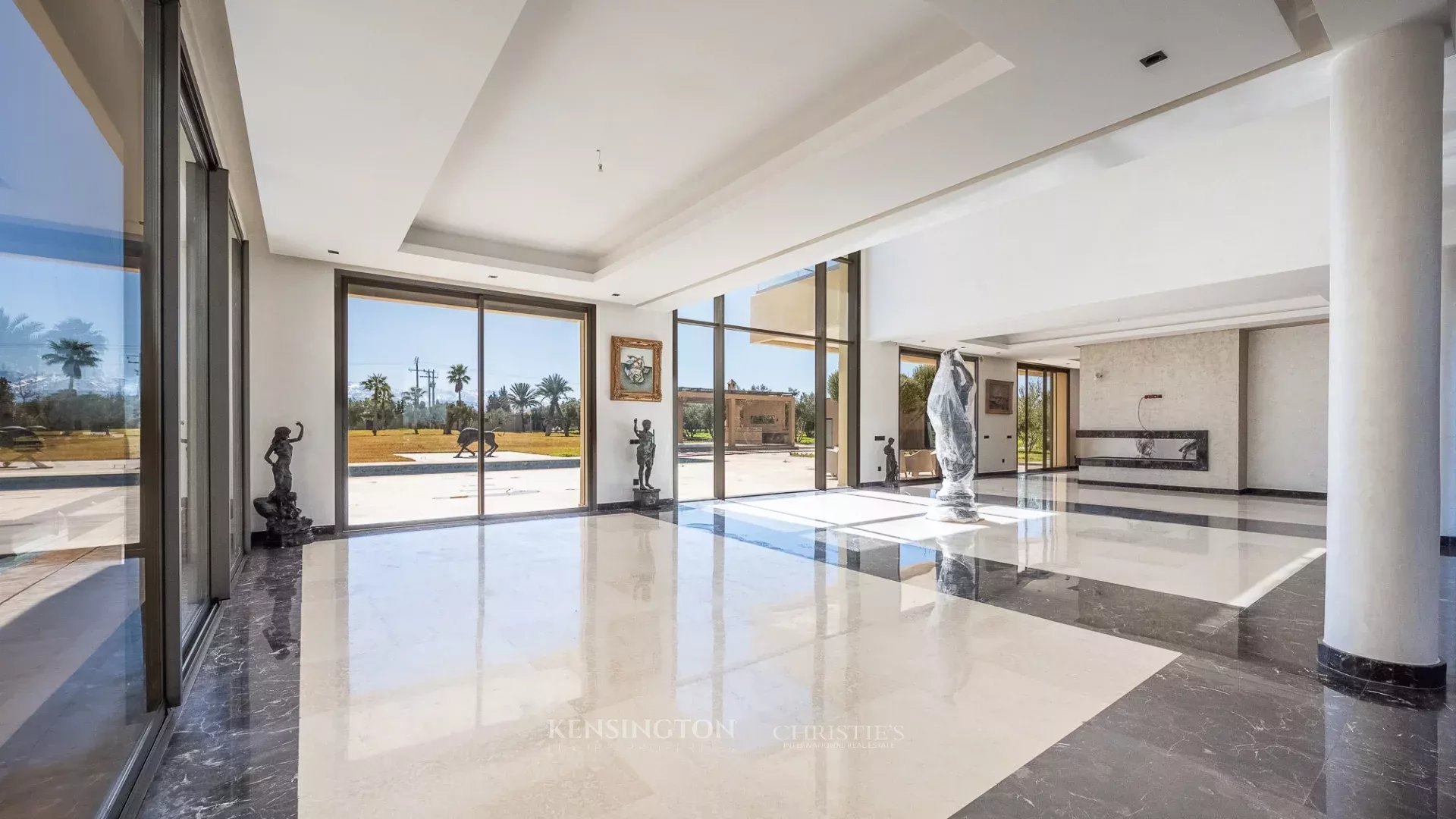 7 Bedroom Villa/Townhouse's Image 7